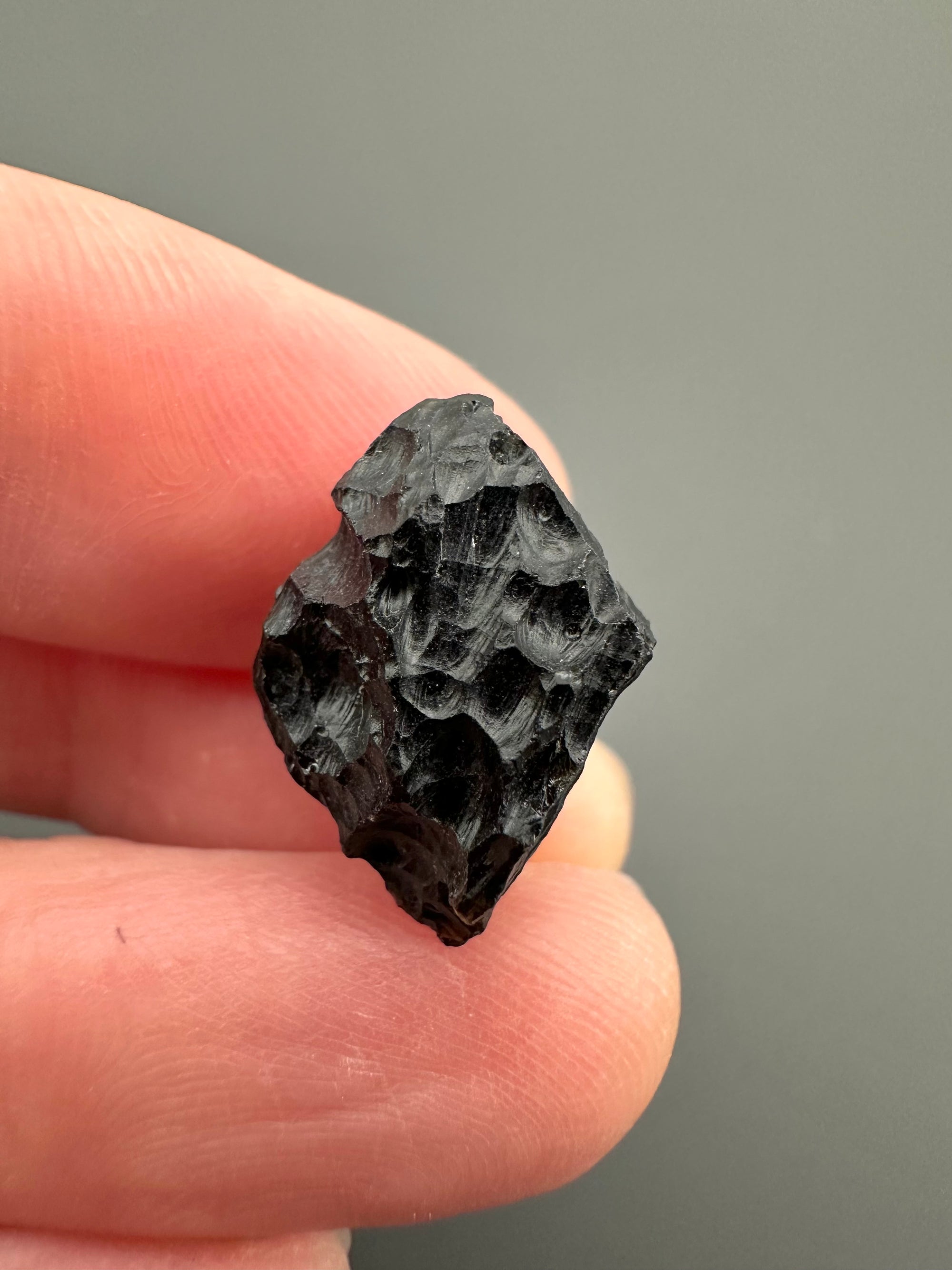 Bilitonite "Batu Satam" 1,7g – Belitung, Indonesia