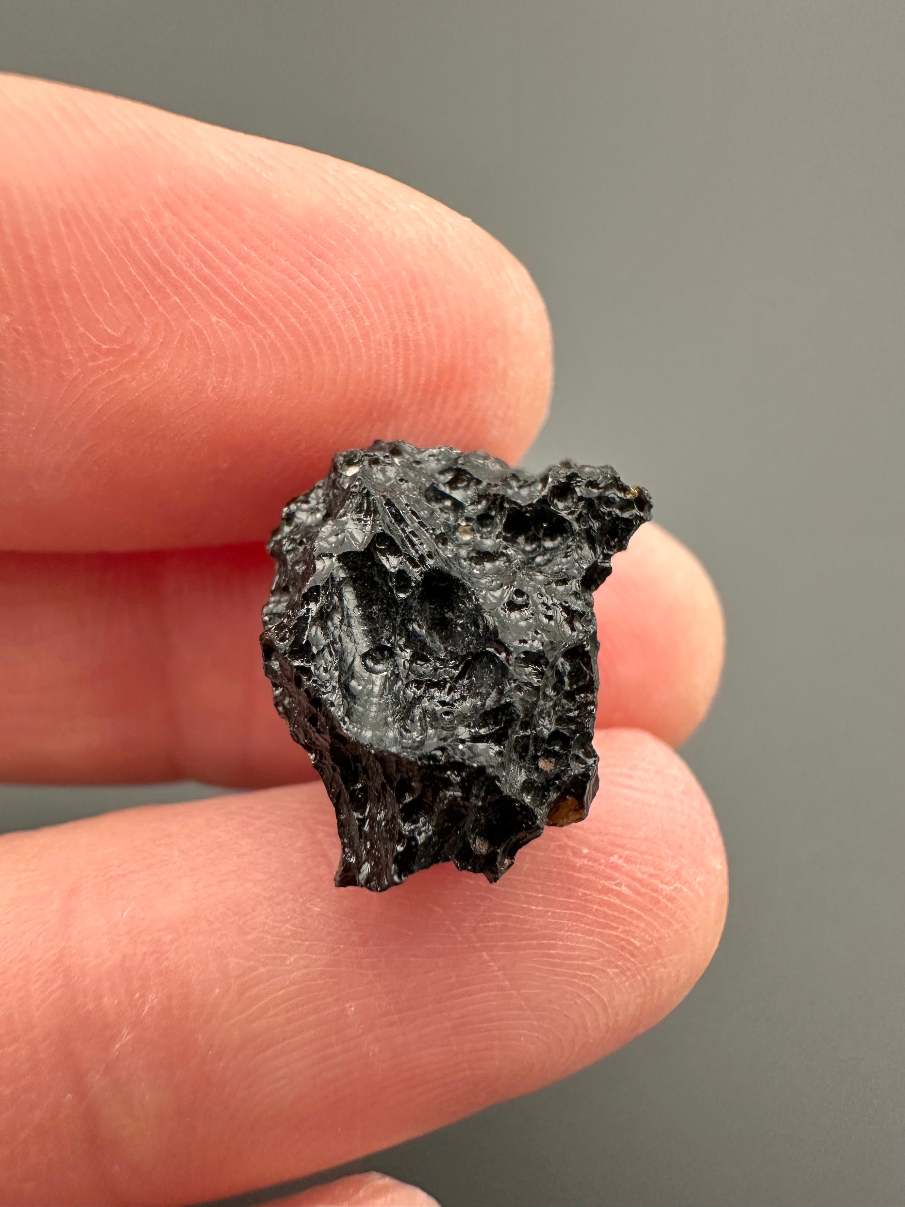 Bilitonite "Batu Satam" 1,6g – Belitung, Indonesia - BI085