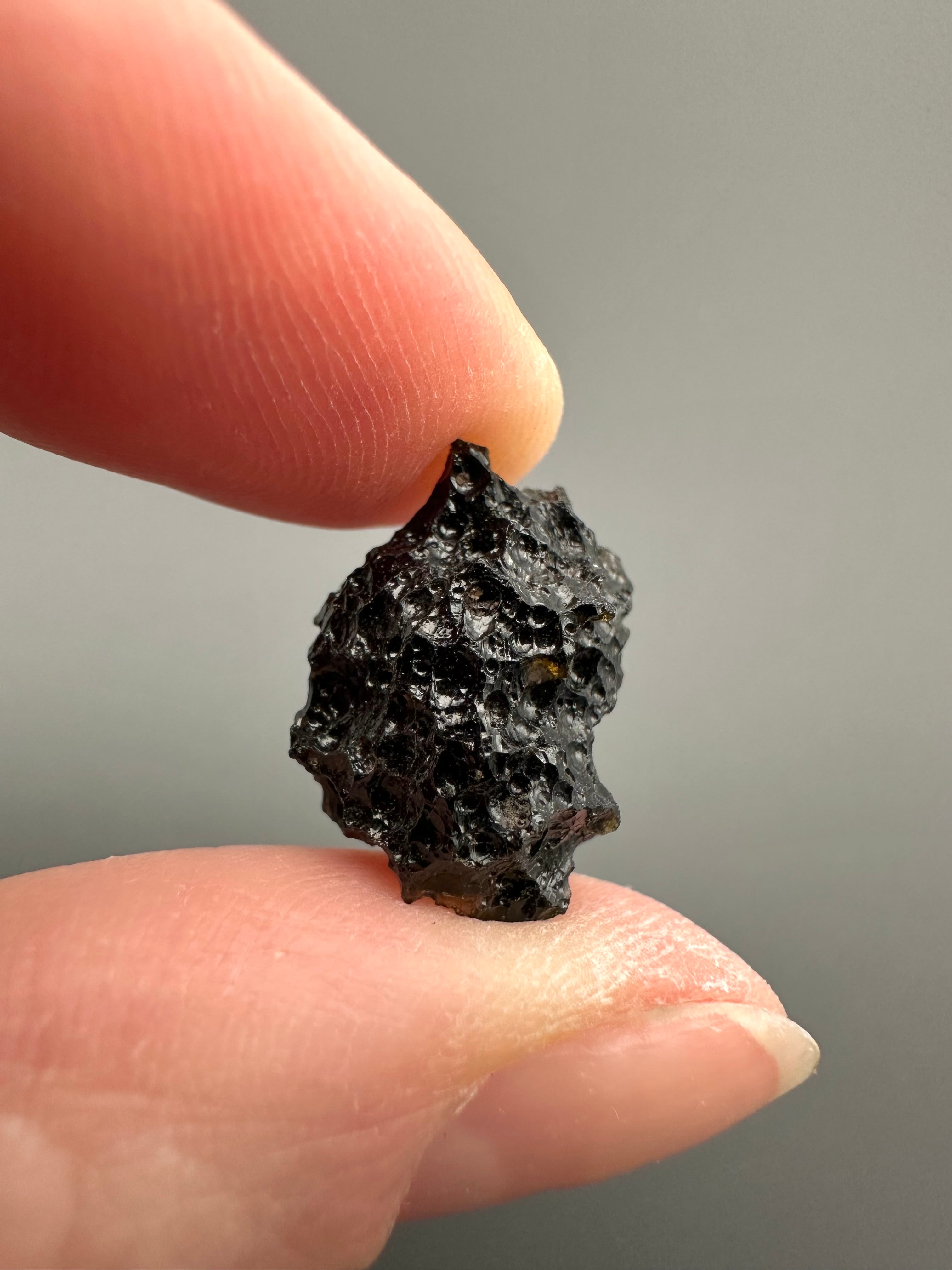 Bilitonite "Batu Satam" 1,6g – Belitung, Indonesia - BI085