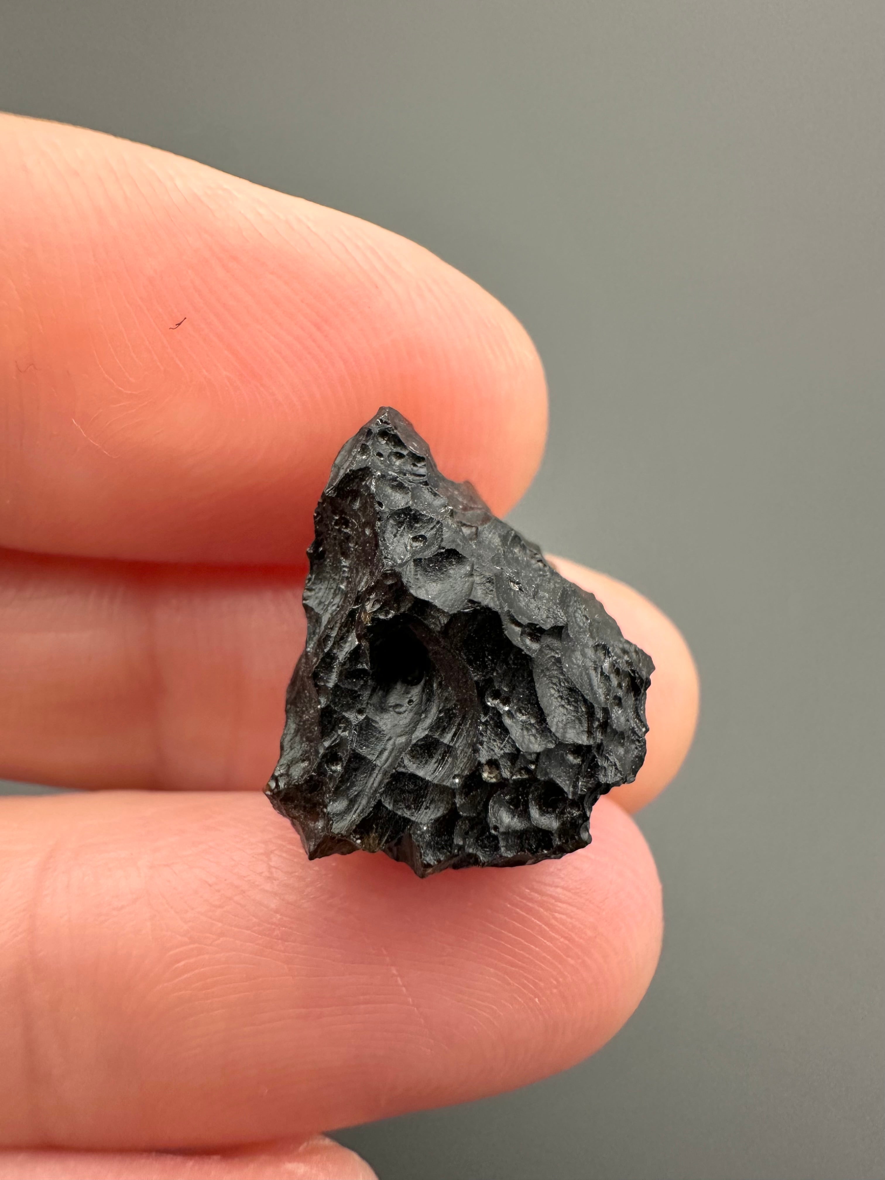 Bilitonite "Batu Satam" 1,7g – Belitung, Indonesia