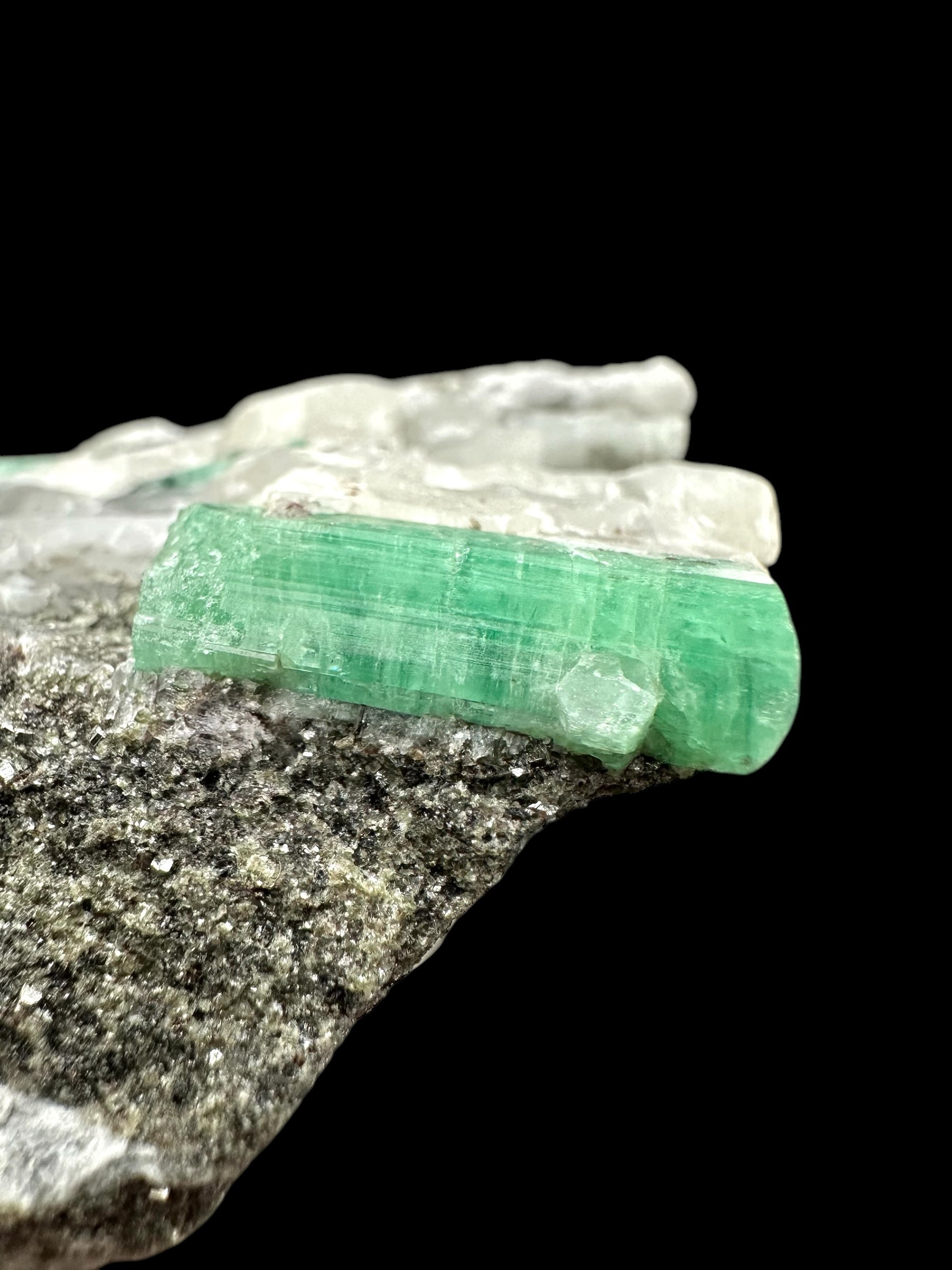 Emerald – Dayakou, China - SM003