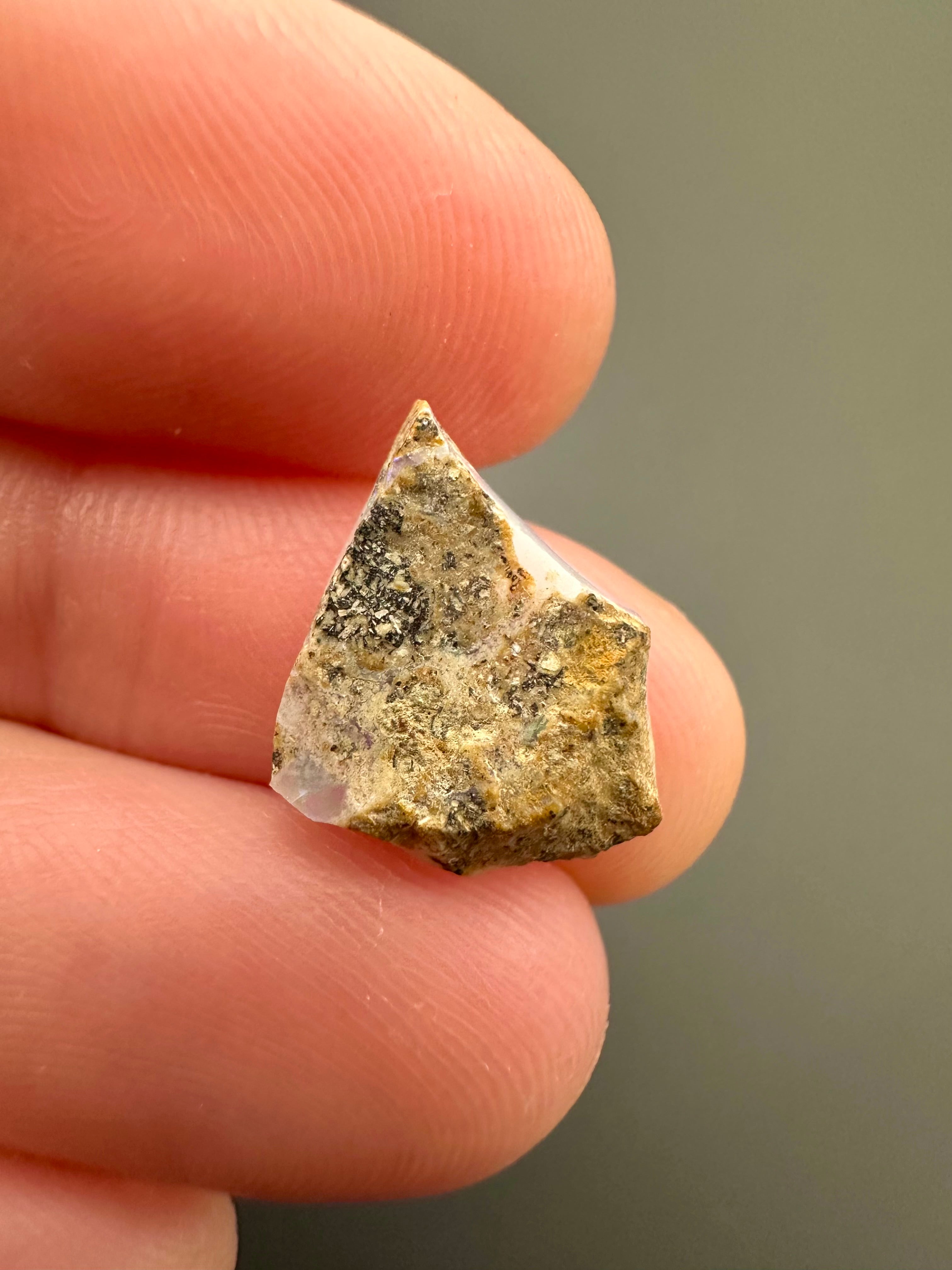 Precious opal – Dubnik, Slovakia - SOP076