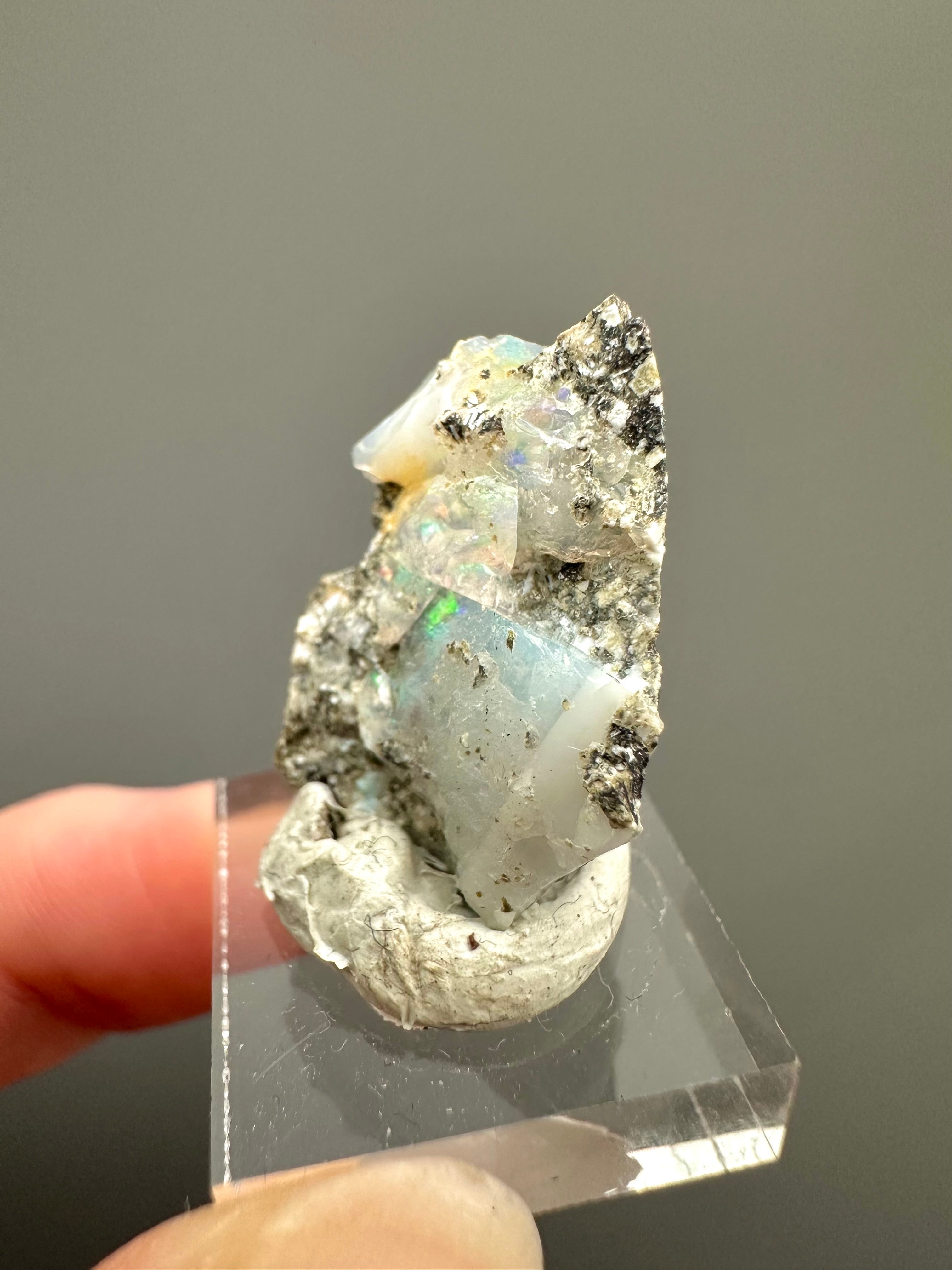 Precious opal – Dubnik, Slovakia - SOP079