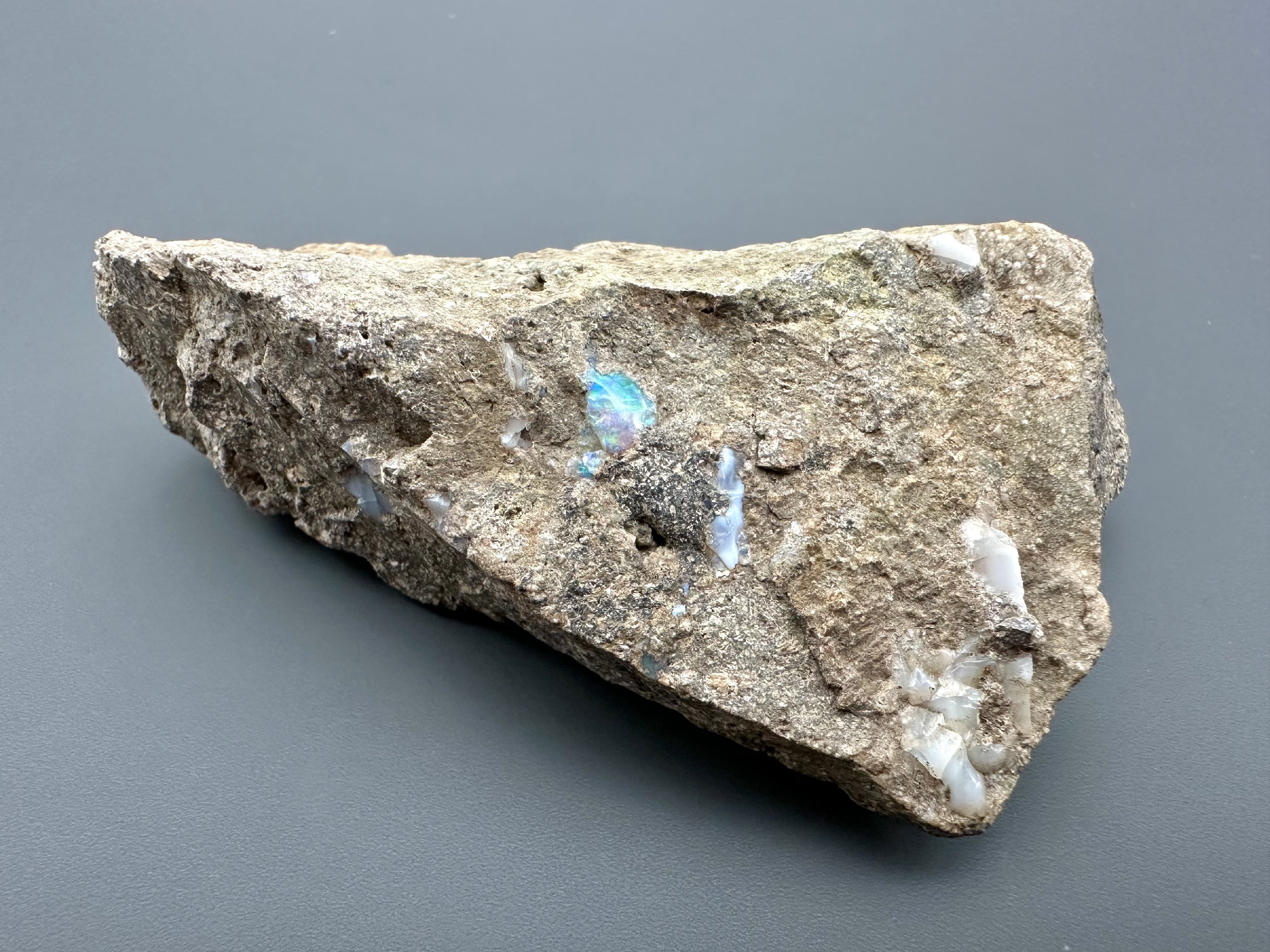 Precious opal – Dubnik, Slovakia - SOP081