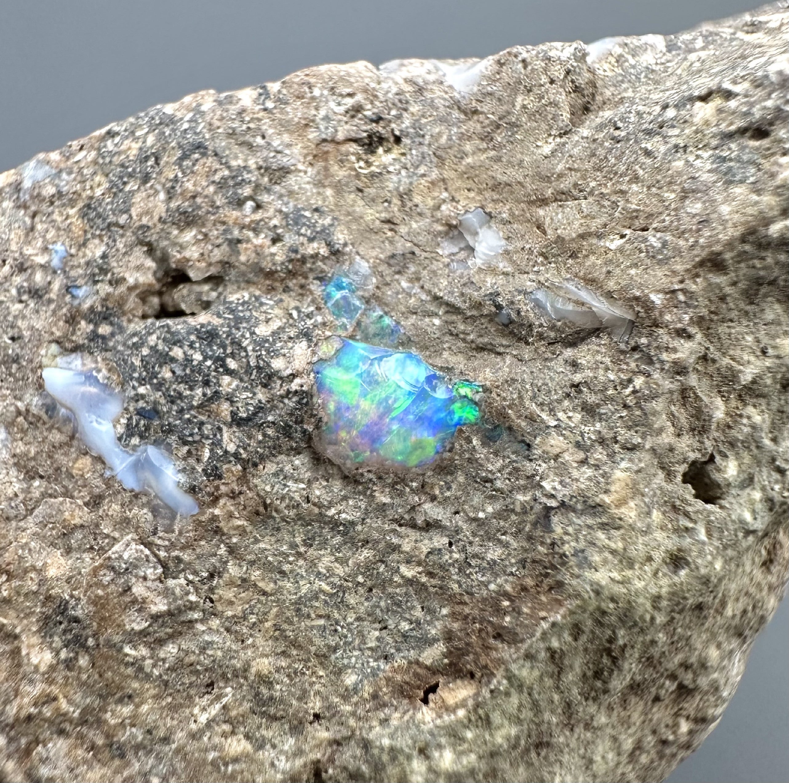 Precious opal – Dubnik, Slovakia - SOP081