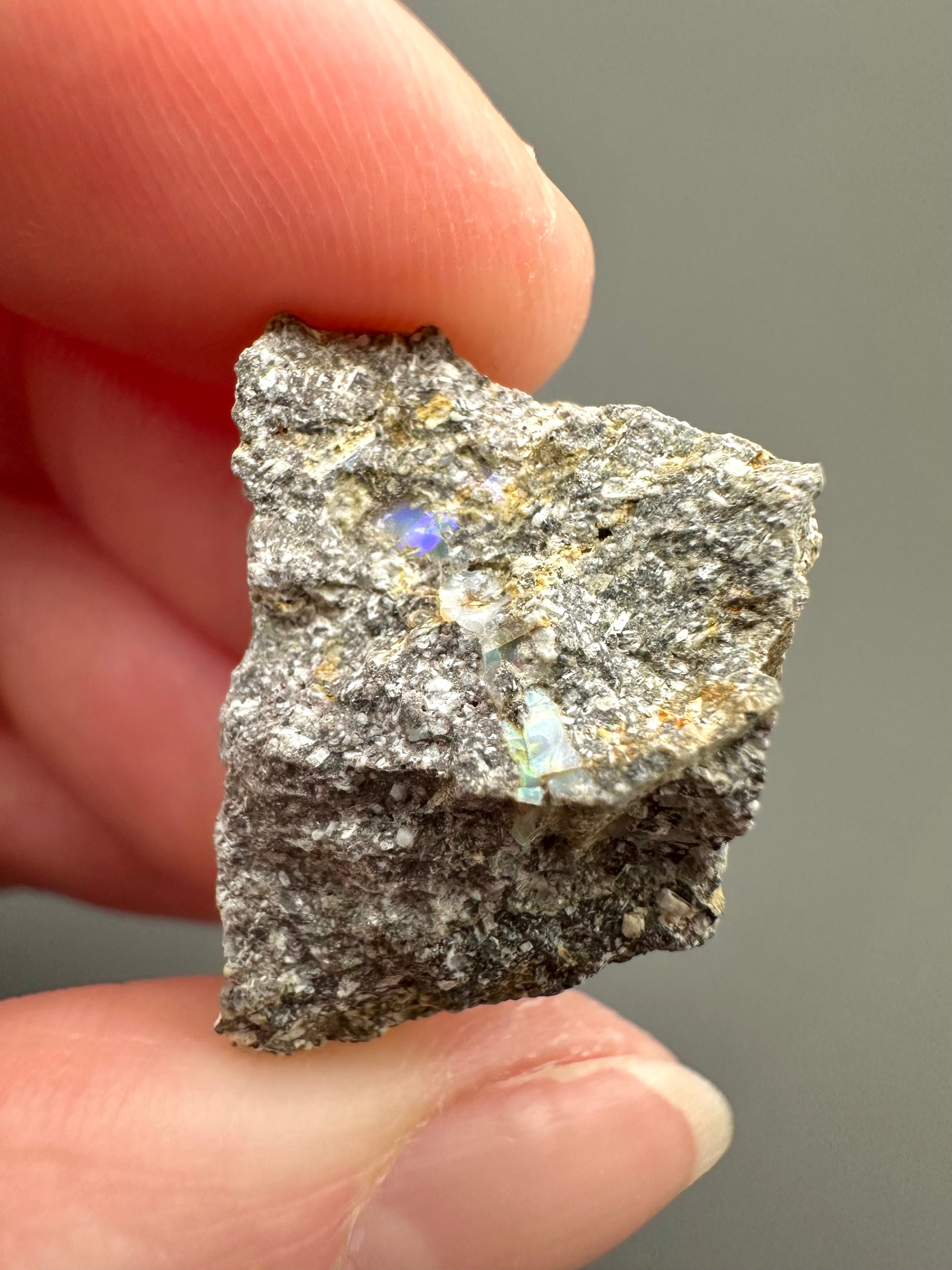 Precious opal – Dubnik, Slovakia - SOP082