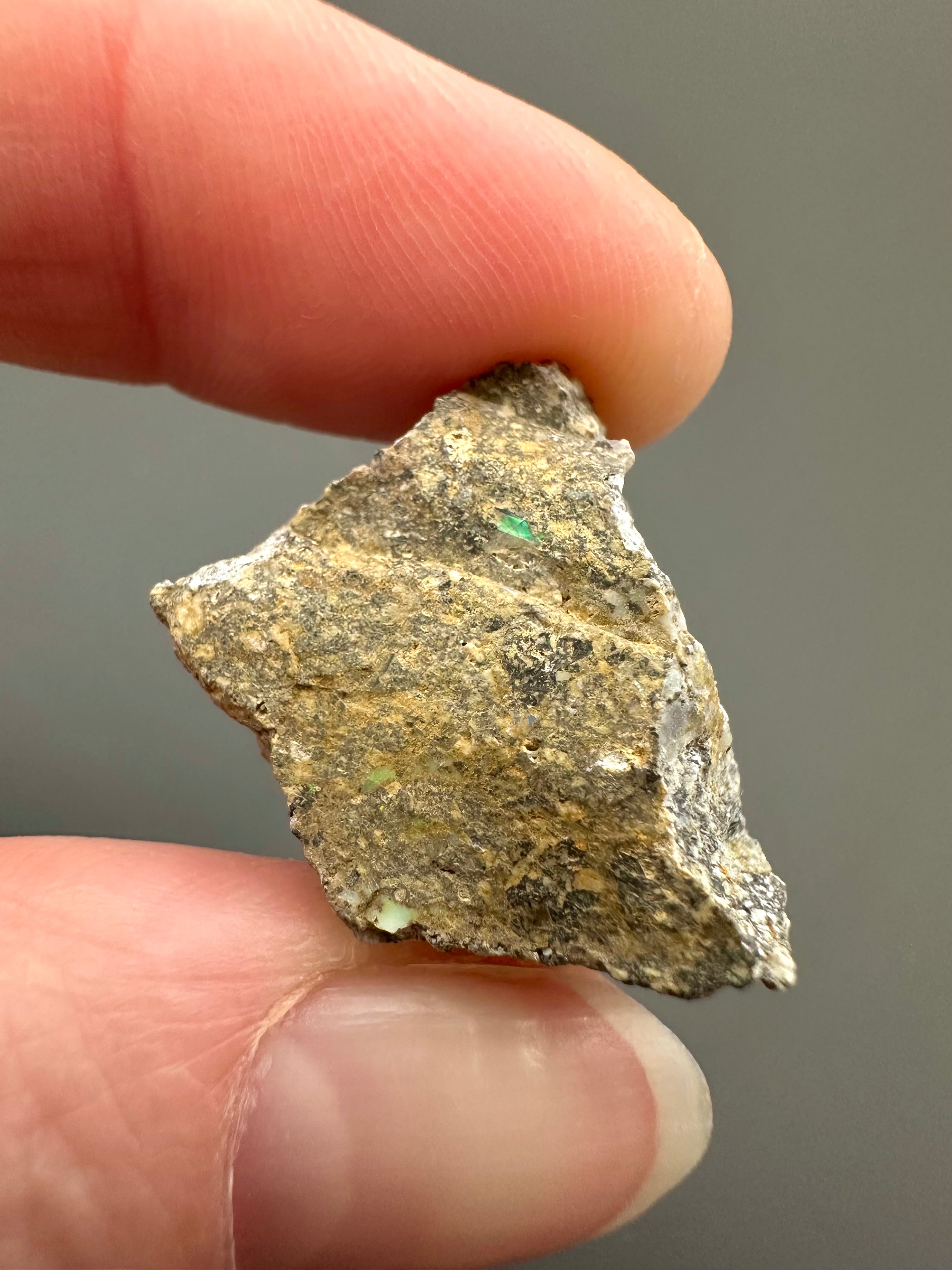 Precious opal – Dubnik, Slovakia - SOP082