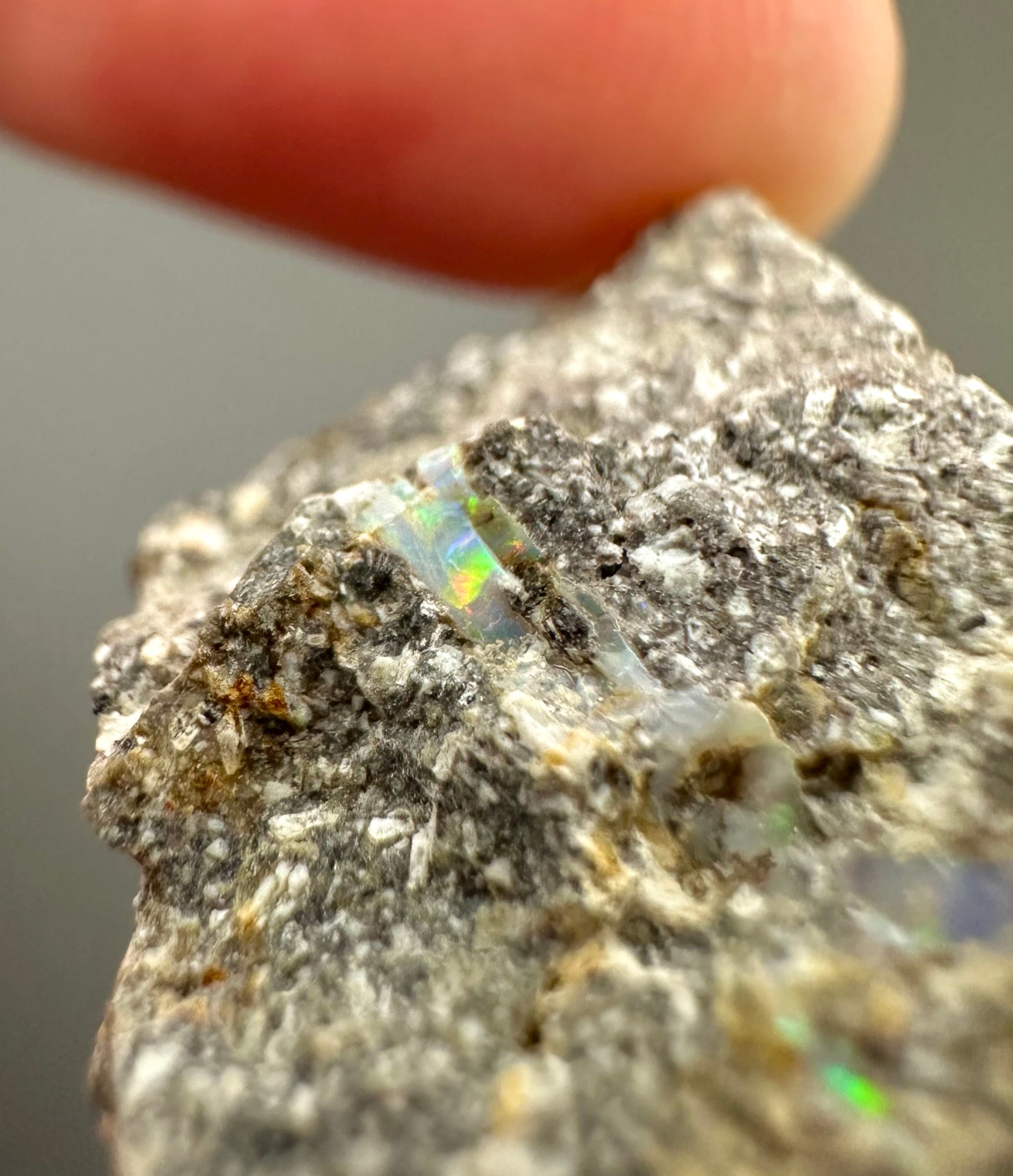 Precious opal – Dubnik, Slovakia - SOP082