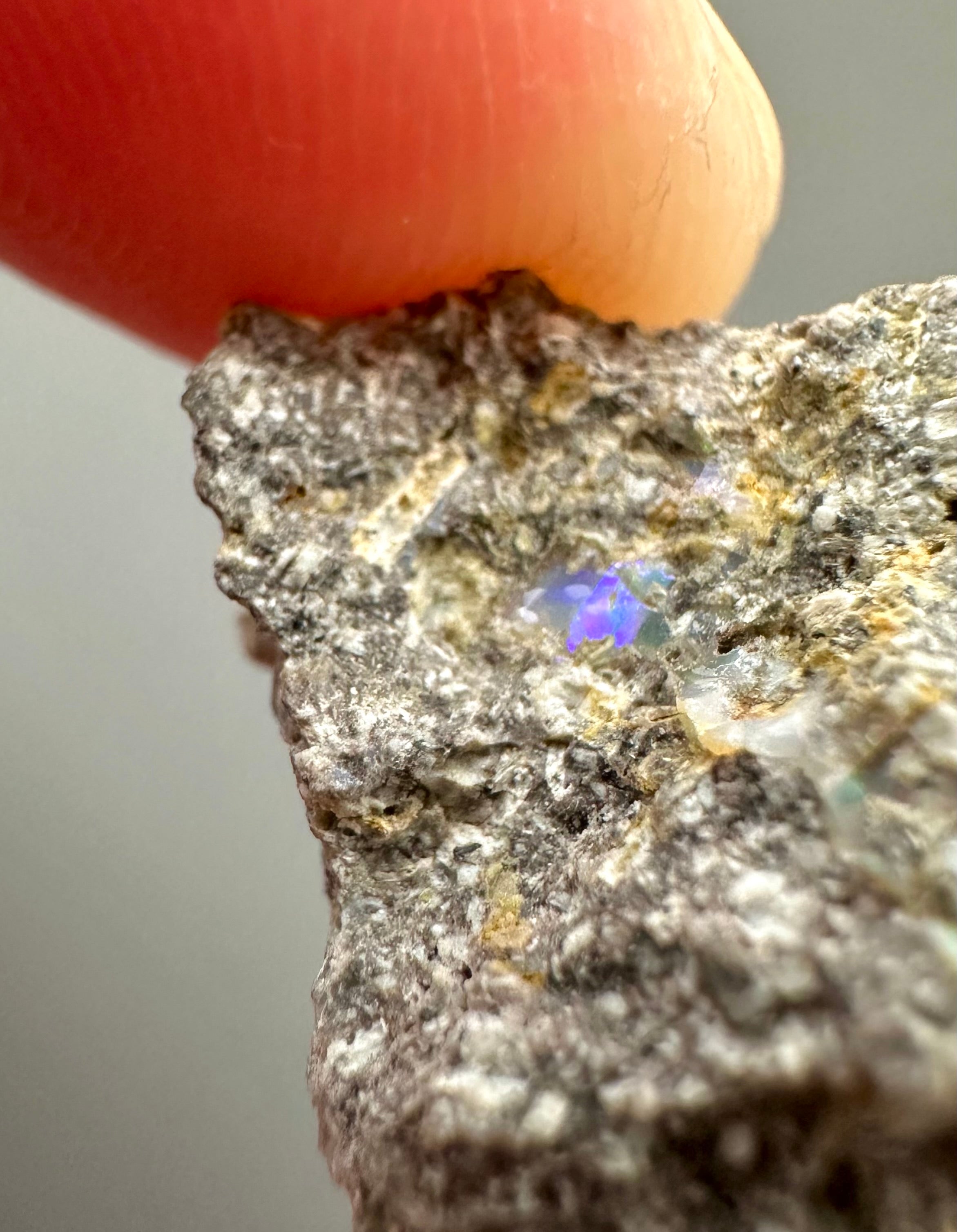 Precious opal – Dubnik, Slovakia - SOP082