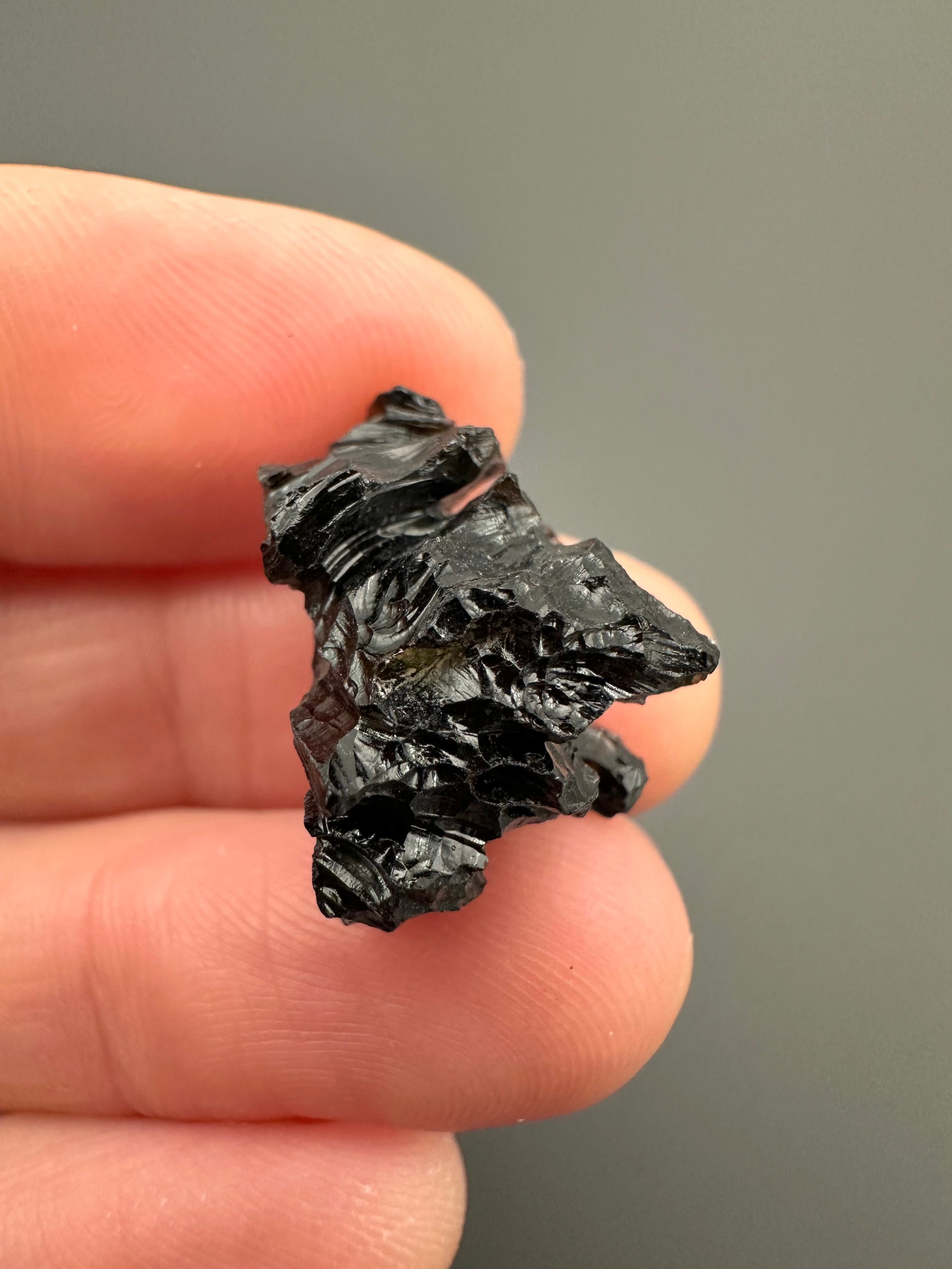 Bilitonite "Batu Satam" 2,1g – Belitung, Indonesia