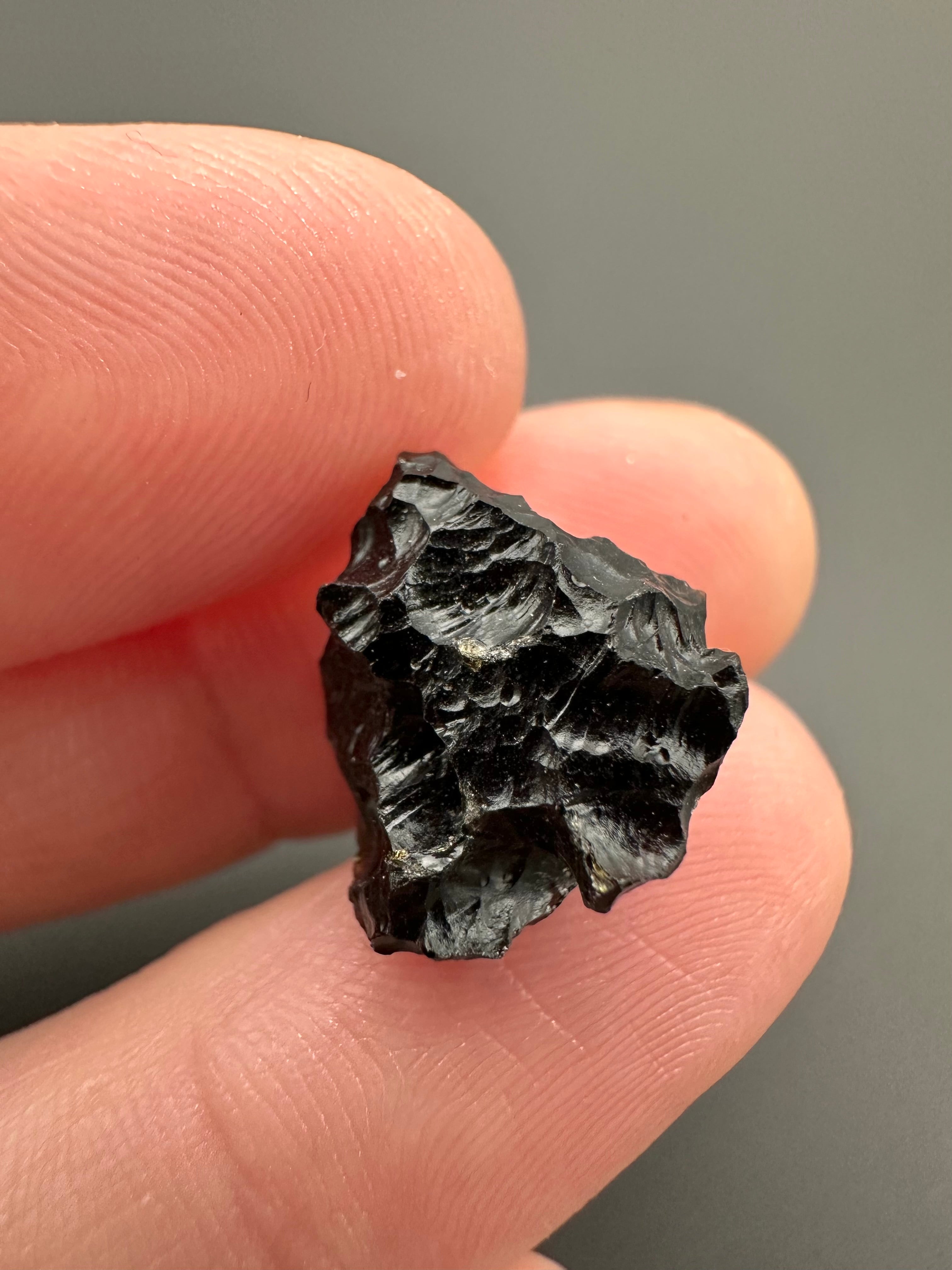 Bilitonite "Batu Satam" 1,4g – Belitung, Indonesia