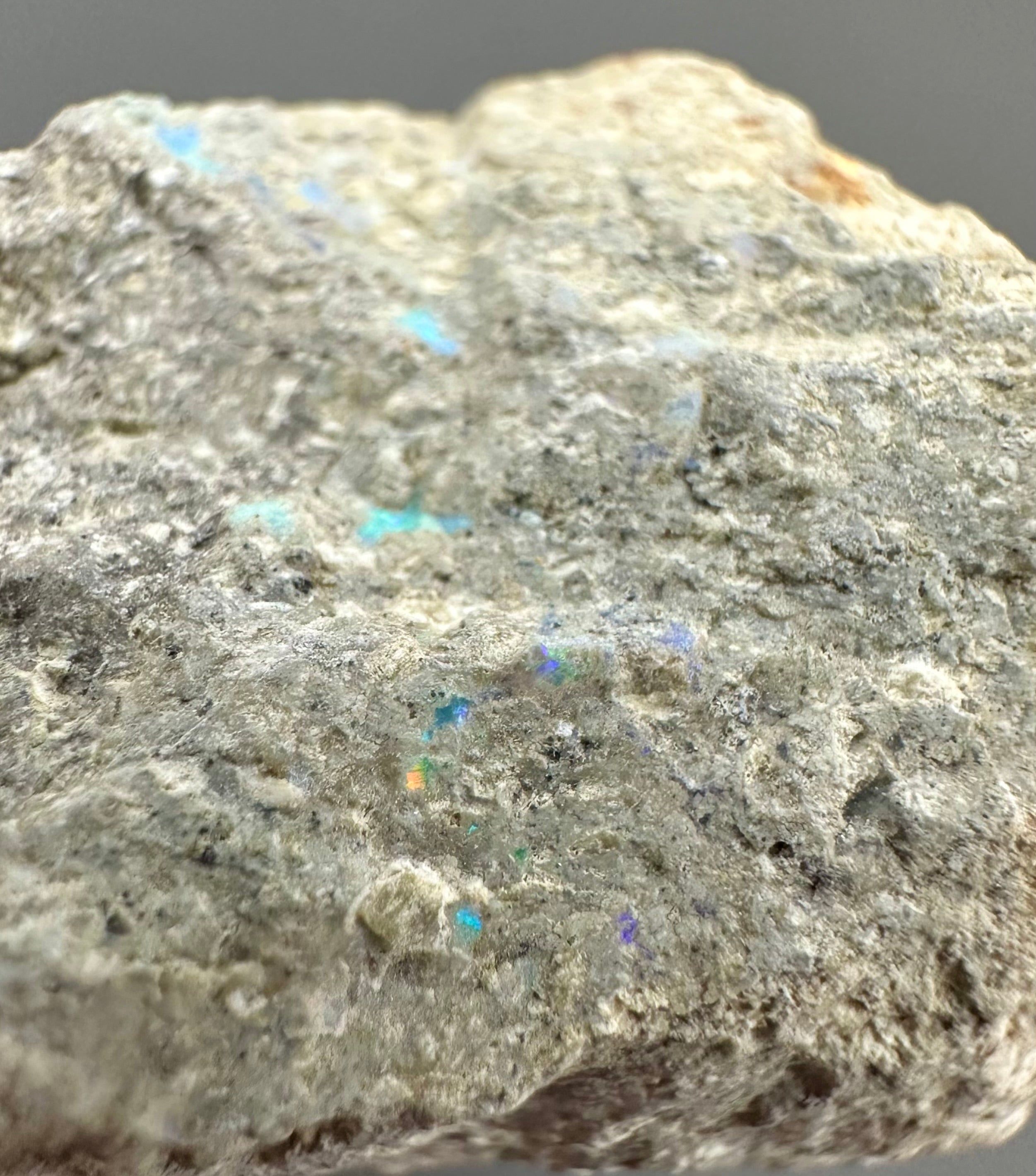 Precious opal – Dubnik, Slovakia - SOP085