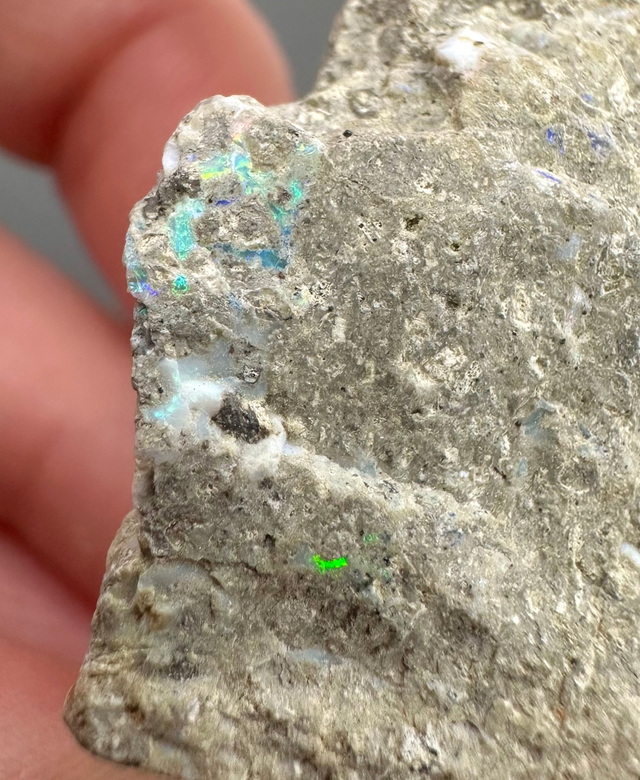 Precious opal – Dubnik, Slovakia - SOP085