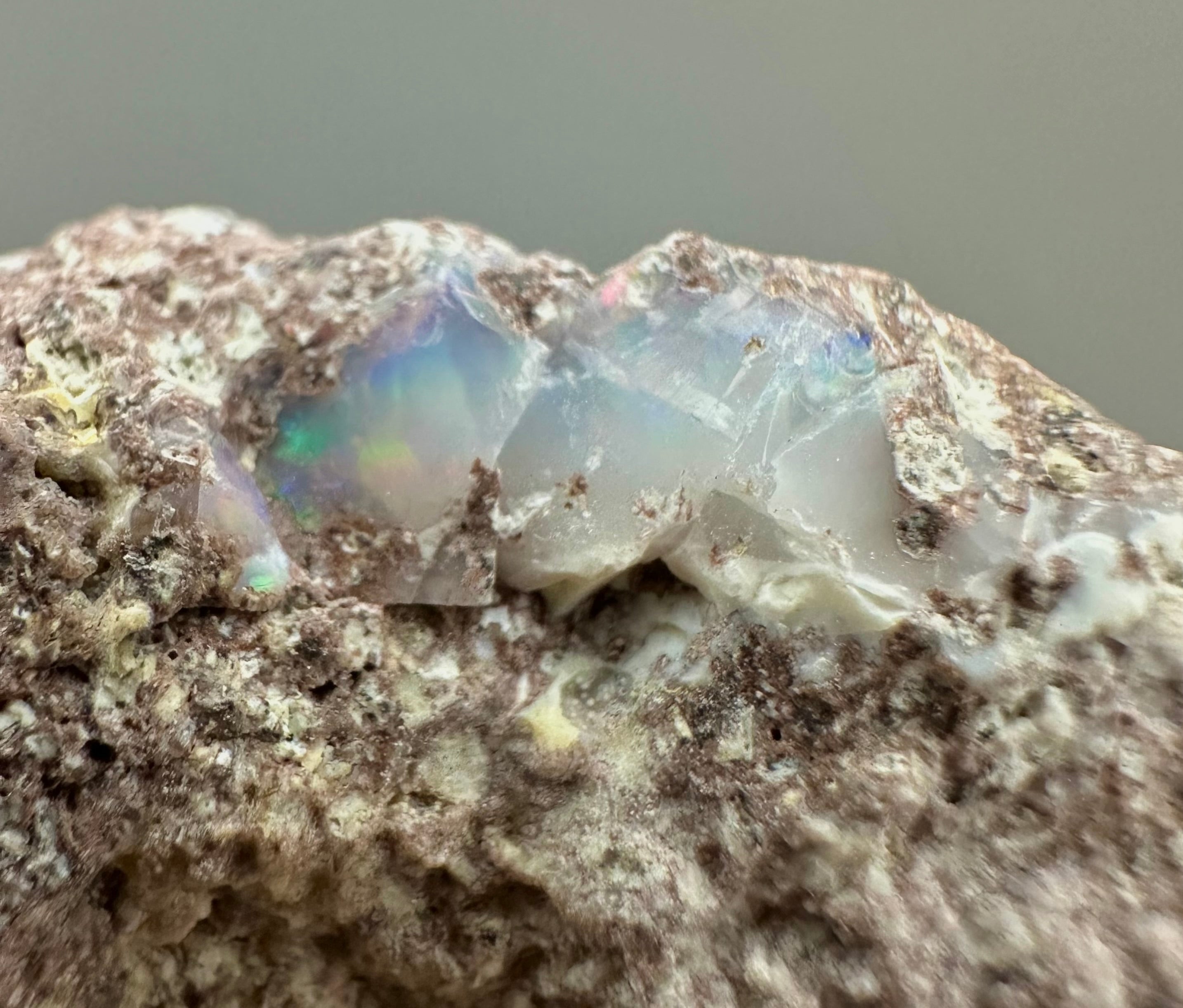Precious opal – Dubnik, Slovakia - SOP086