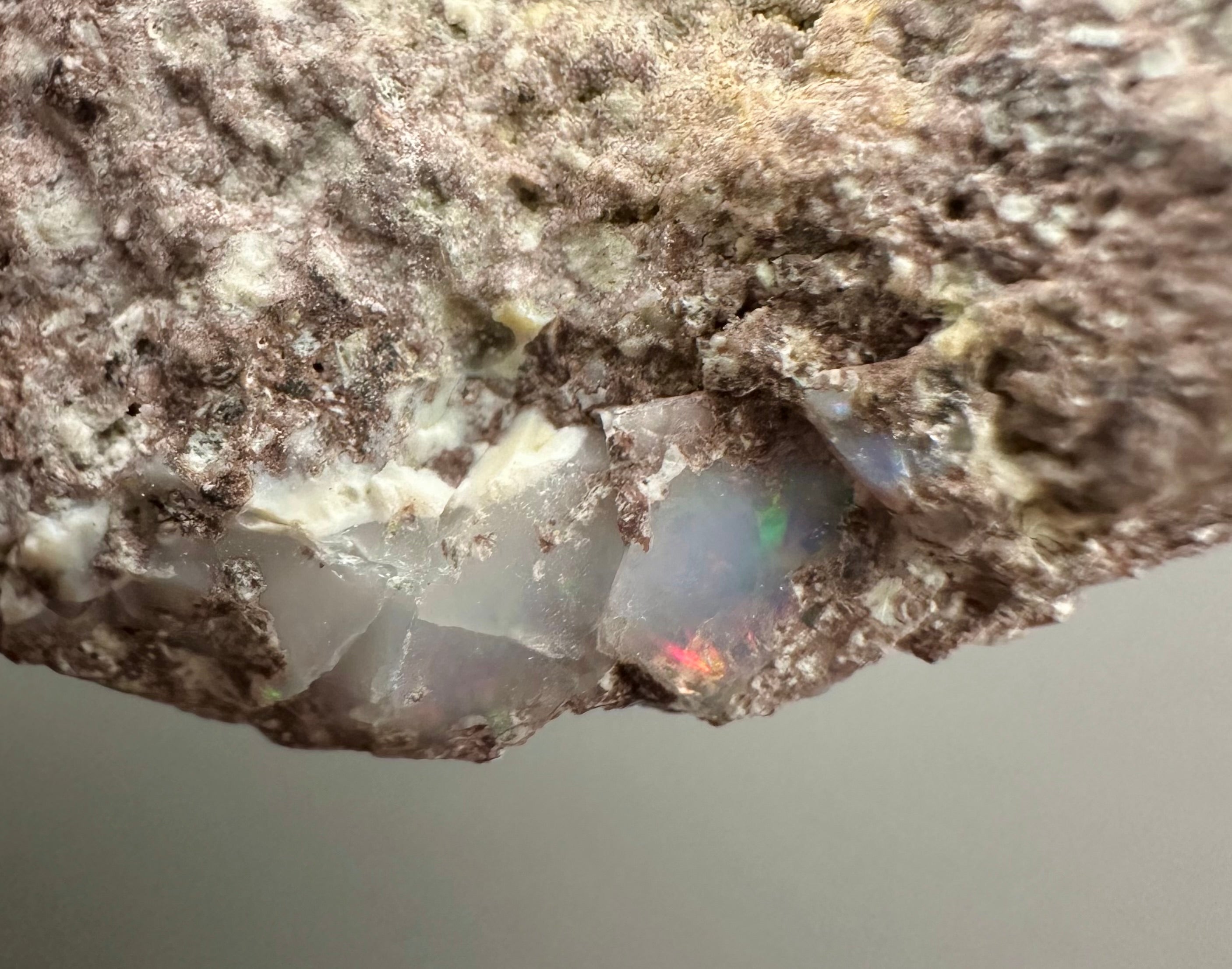 Precious opal – Dubnik, Slovakia - SOP086