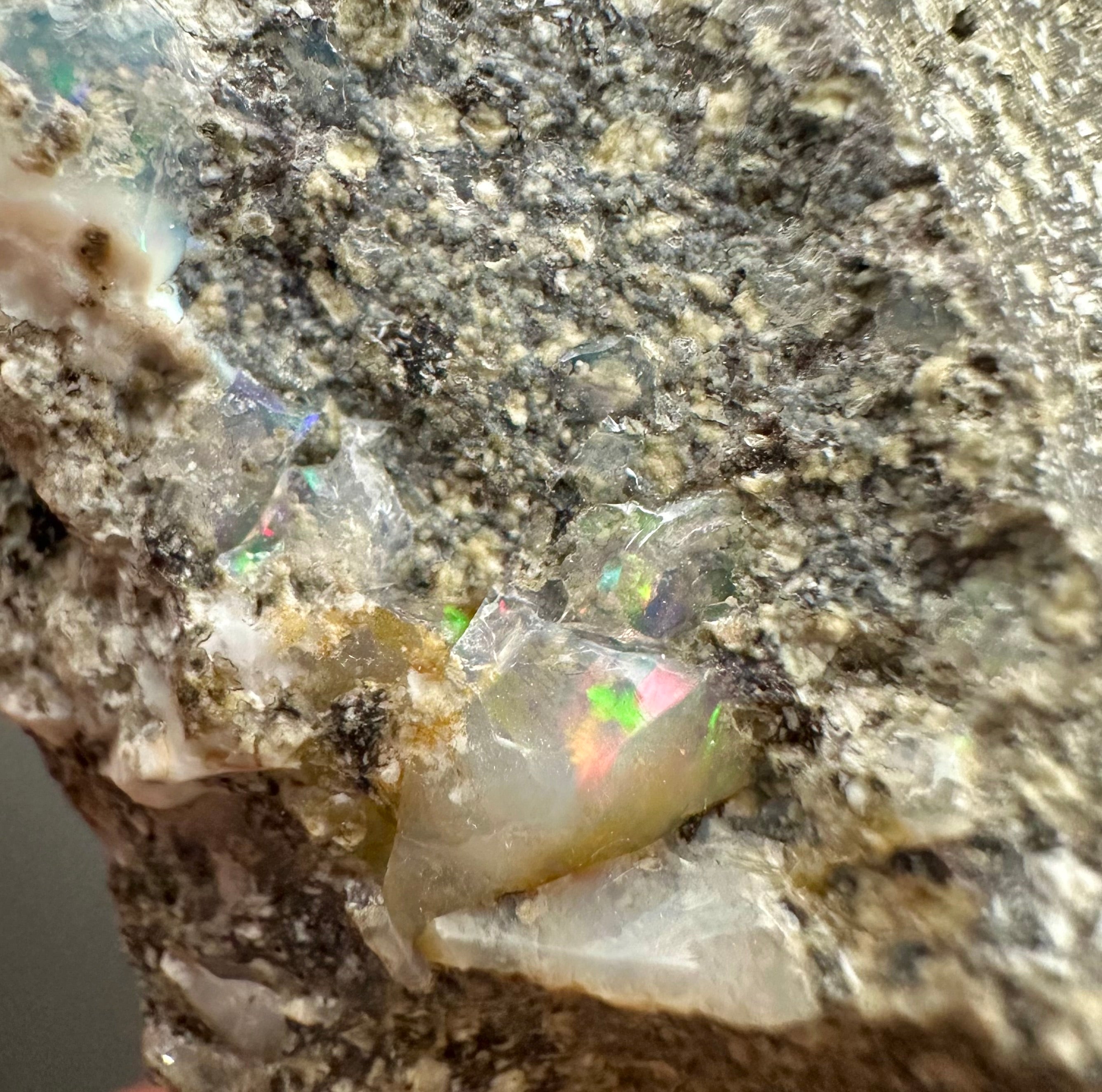 Precious opal – Dubnik, Slovakia - SOP087