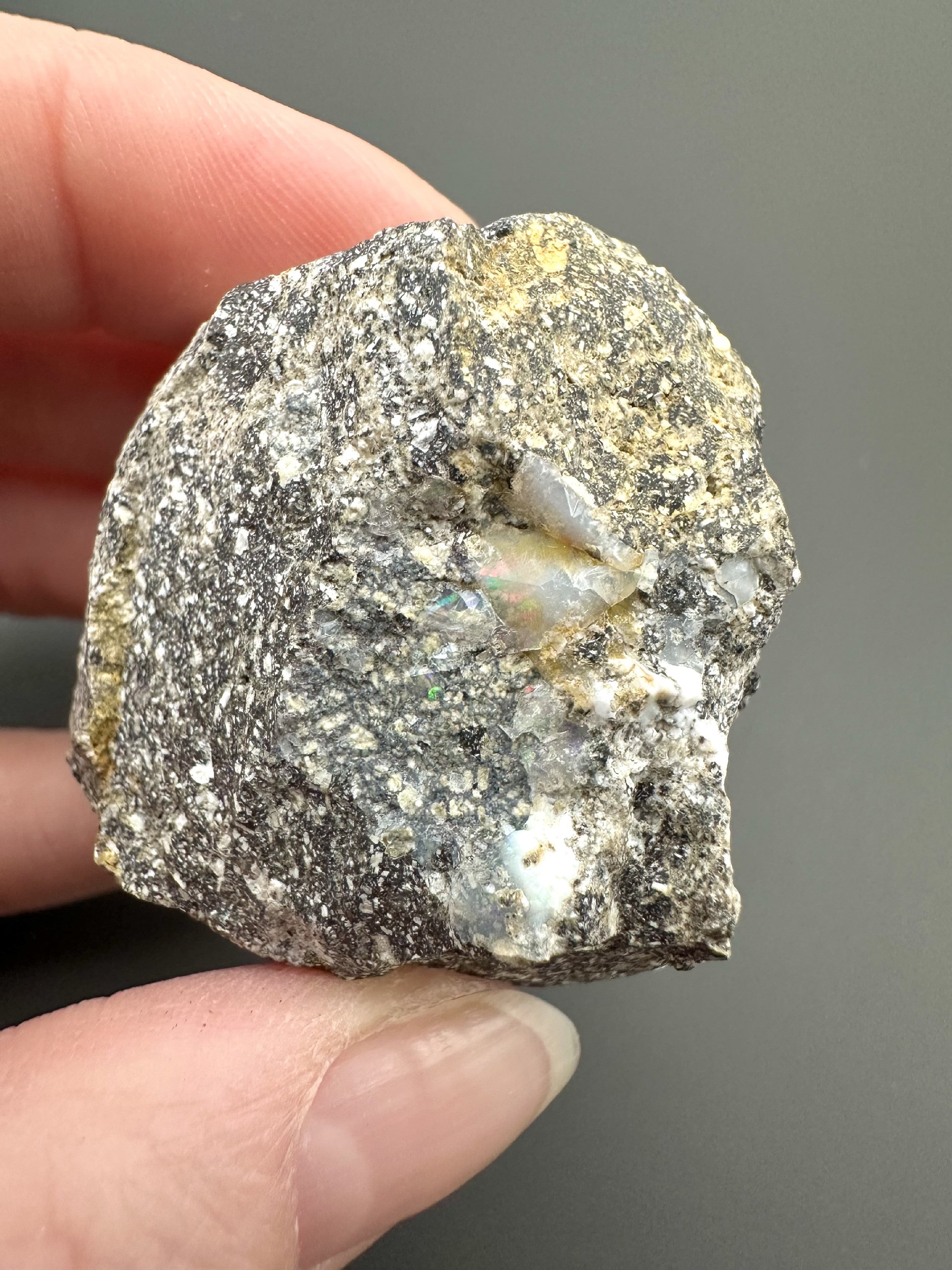 Precious opal – Dubnik, Slovakia - SOP087