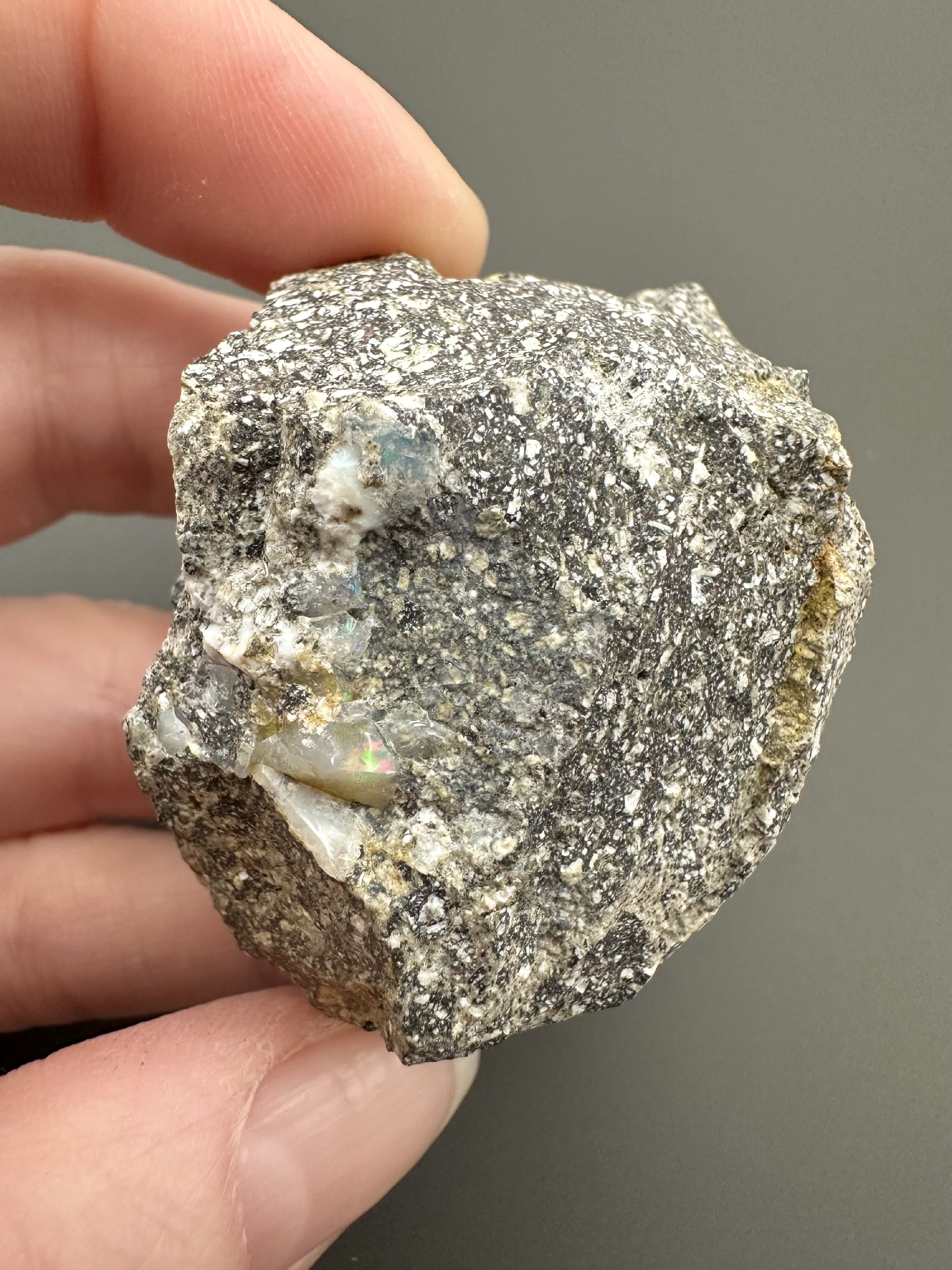 Precious opal – Dubnik, Slovakia - SOP087