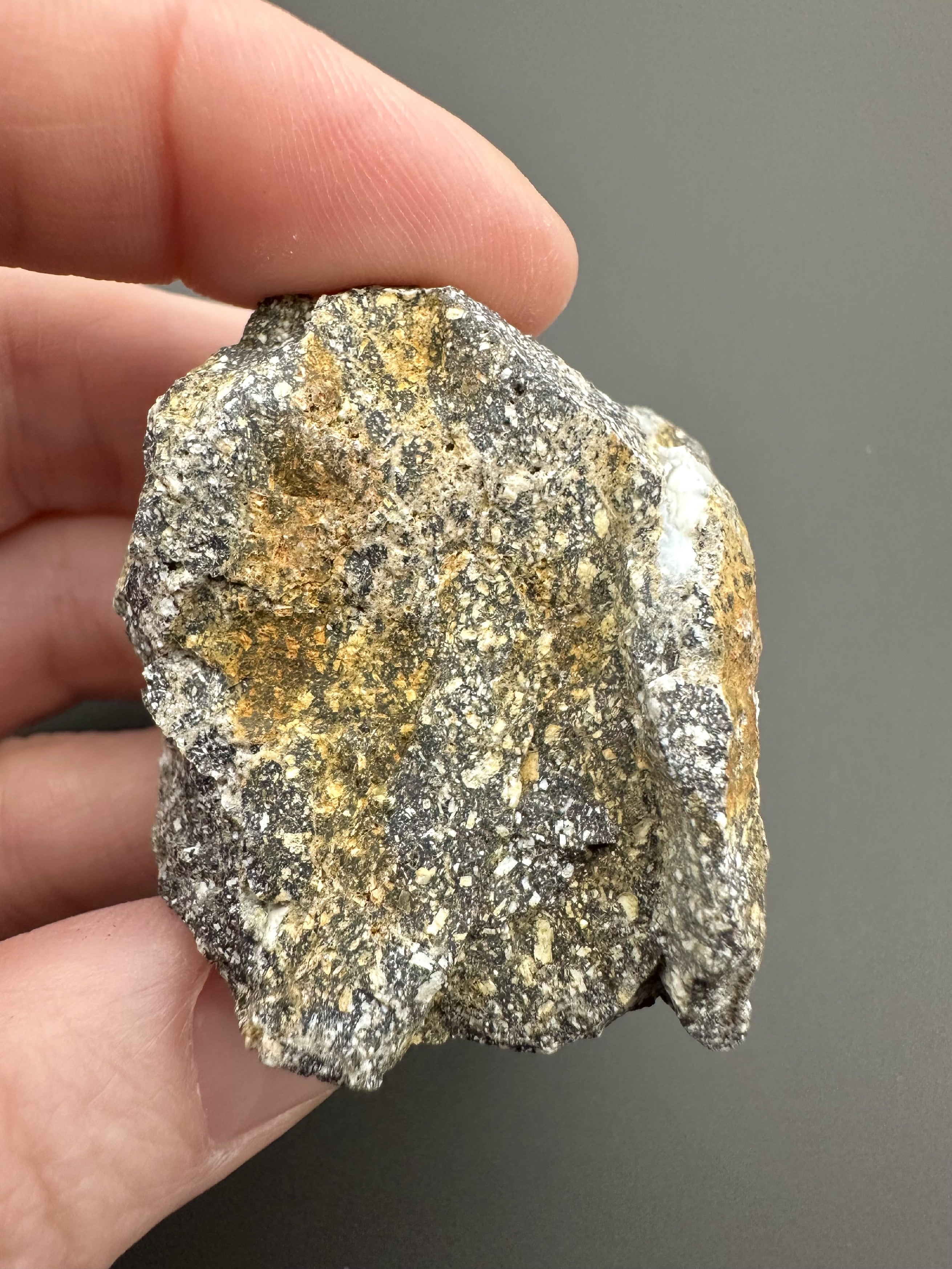Precious opal – Dubnik, Slovakia - SOP087