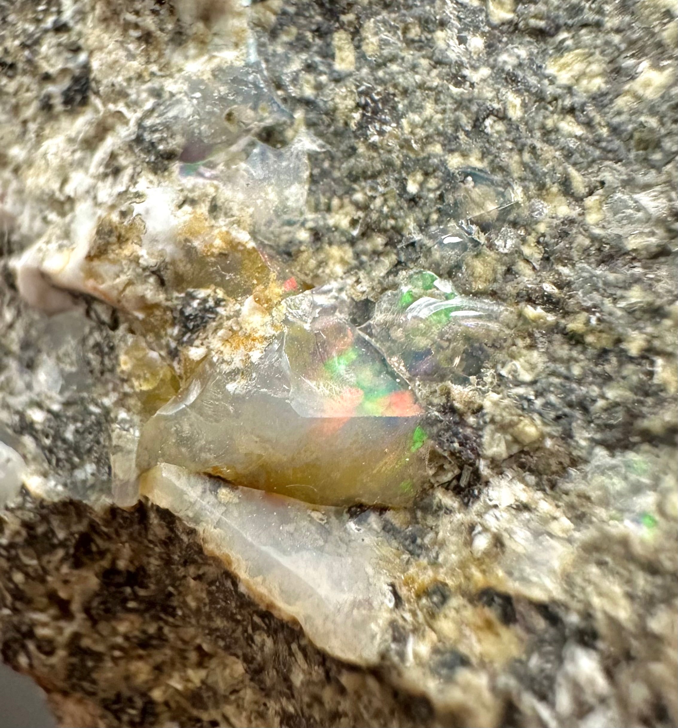 Precious opal – Dubnik, Slovakia - SOP087