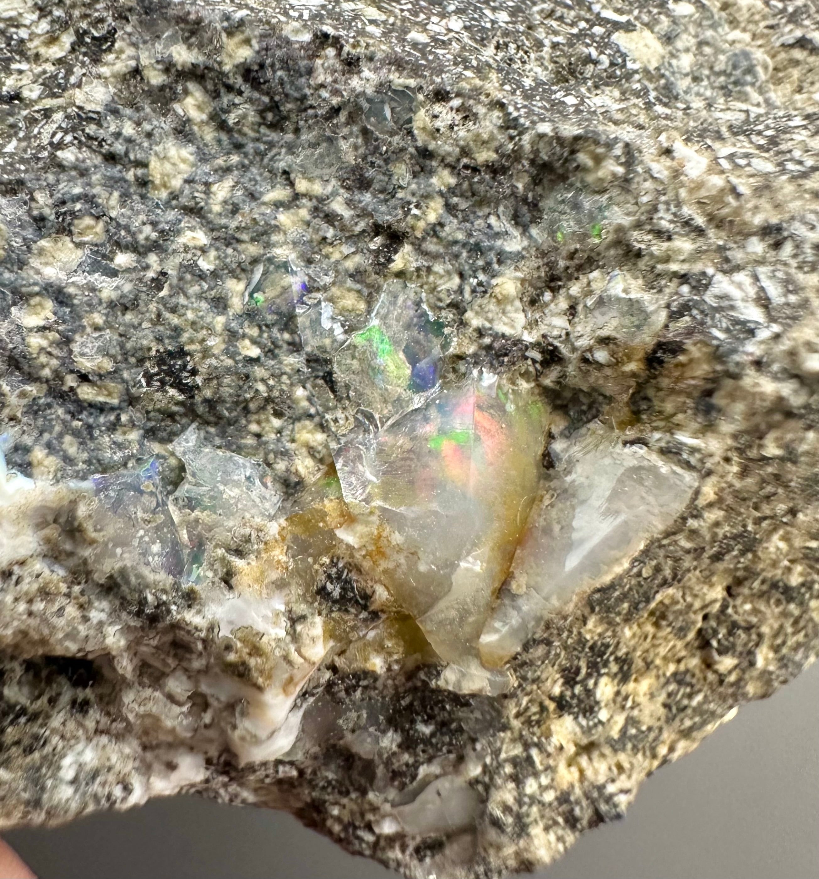 Precious opal – Dubnik, Slovakia - SOP087