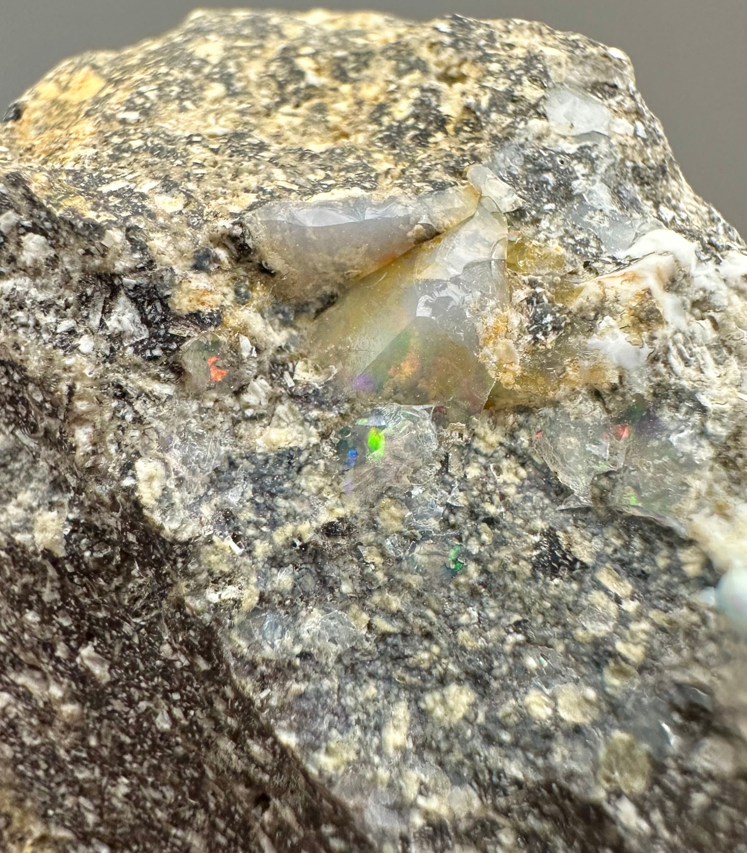 Precious opal – Dubnik, Slovakia - SOP087