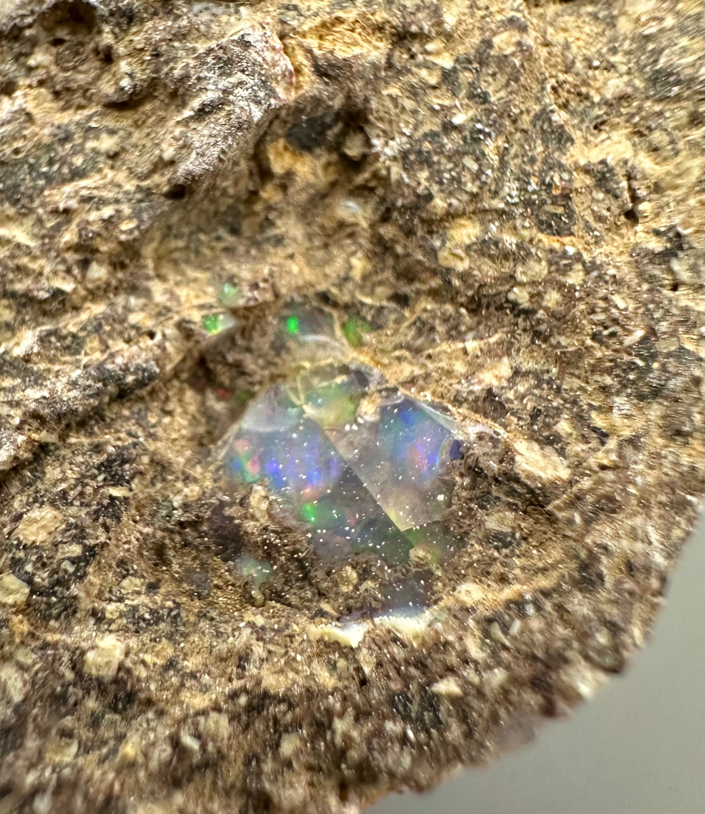 Precious opal – Dubnik, Slovakia - SOP088