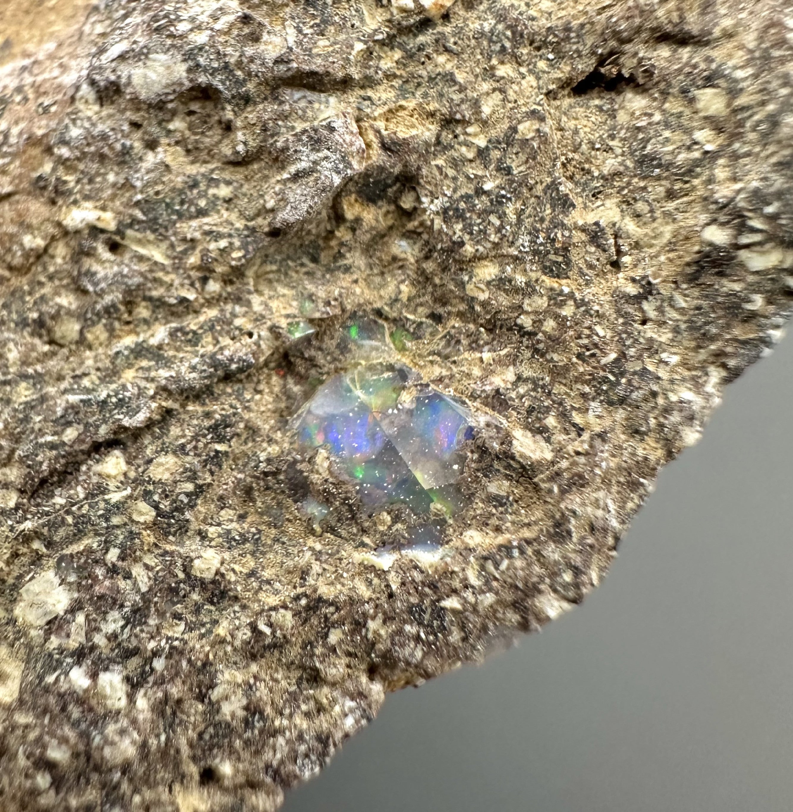 Precious opal – Dubnik, Slovakia - SOP088