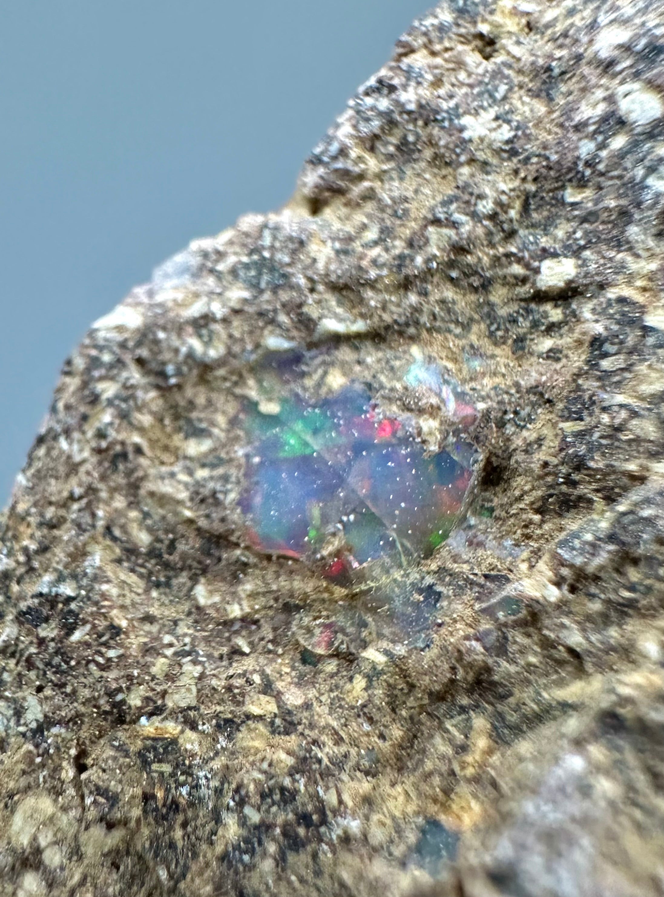 Precious opal – Dubnik, Slovakia - SOP088