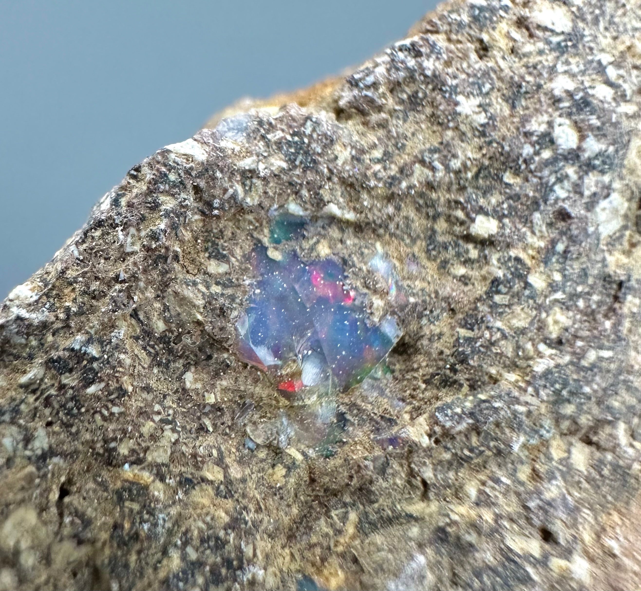 Precious opal – Dubnik, Slovakia - SOP088