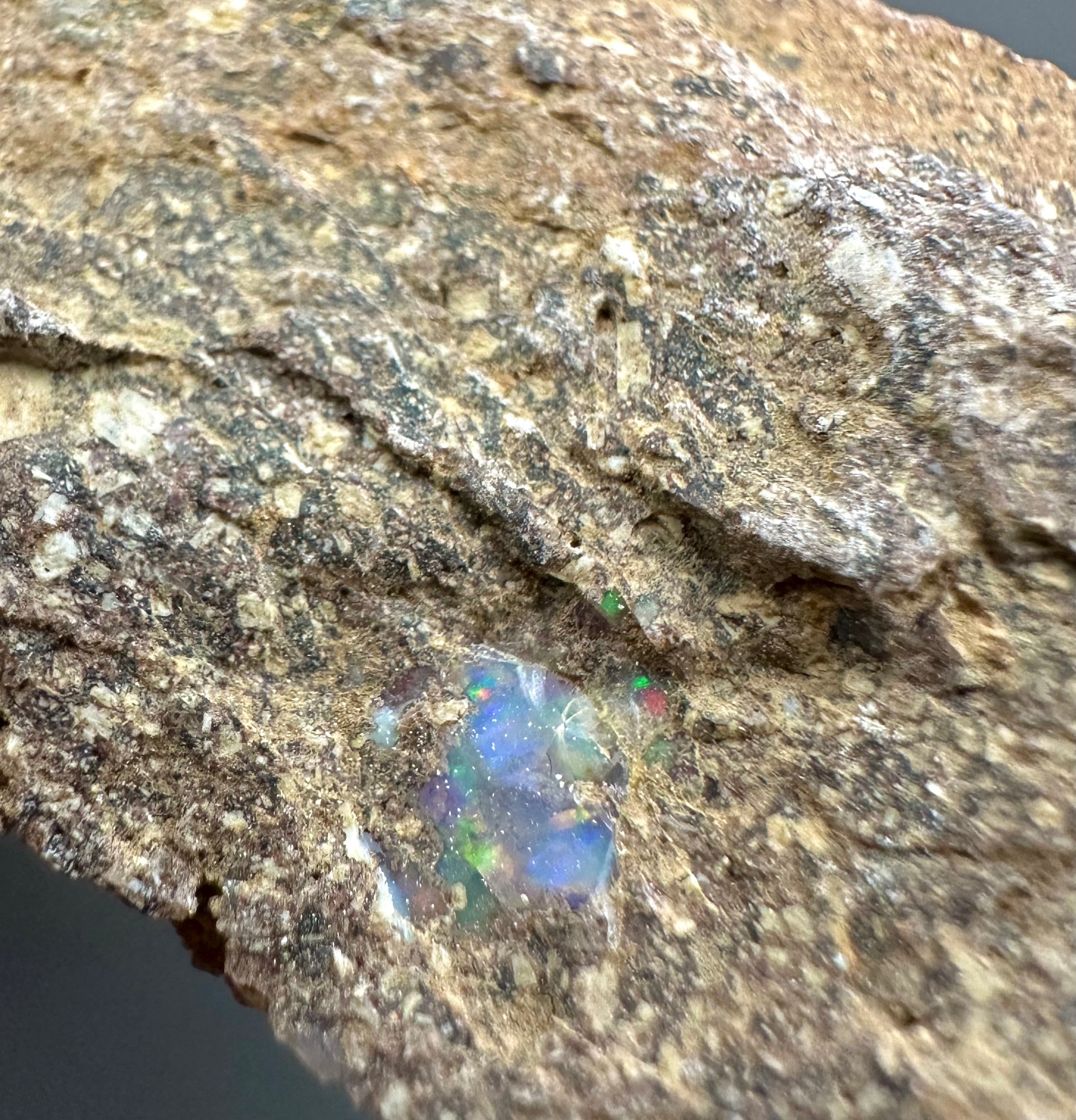 Precious opal – Dubnik, Slovakia - SOP088