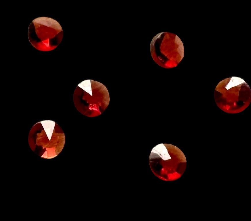 Faceted czech garnet 10 pcs – Ceske Stredohori, CZ - BG002