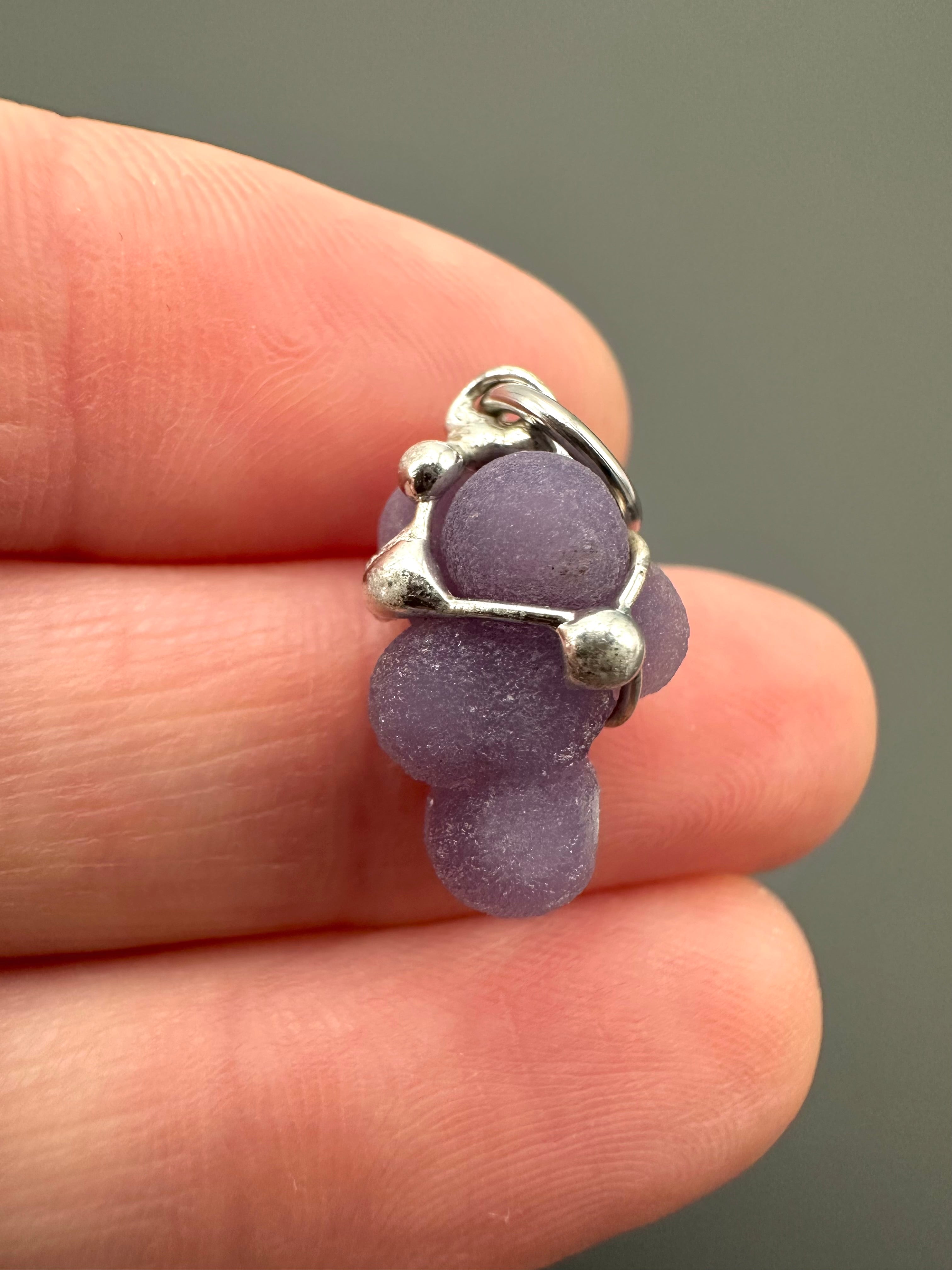 Grape chalcedony pendant - P/HCH73