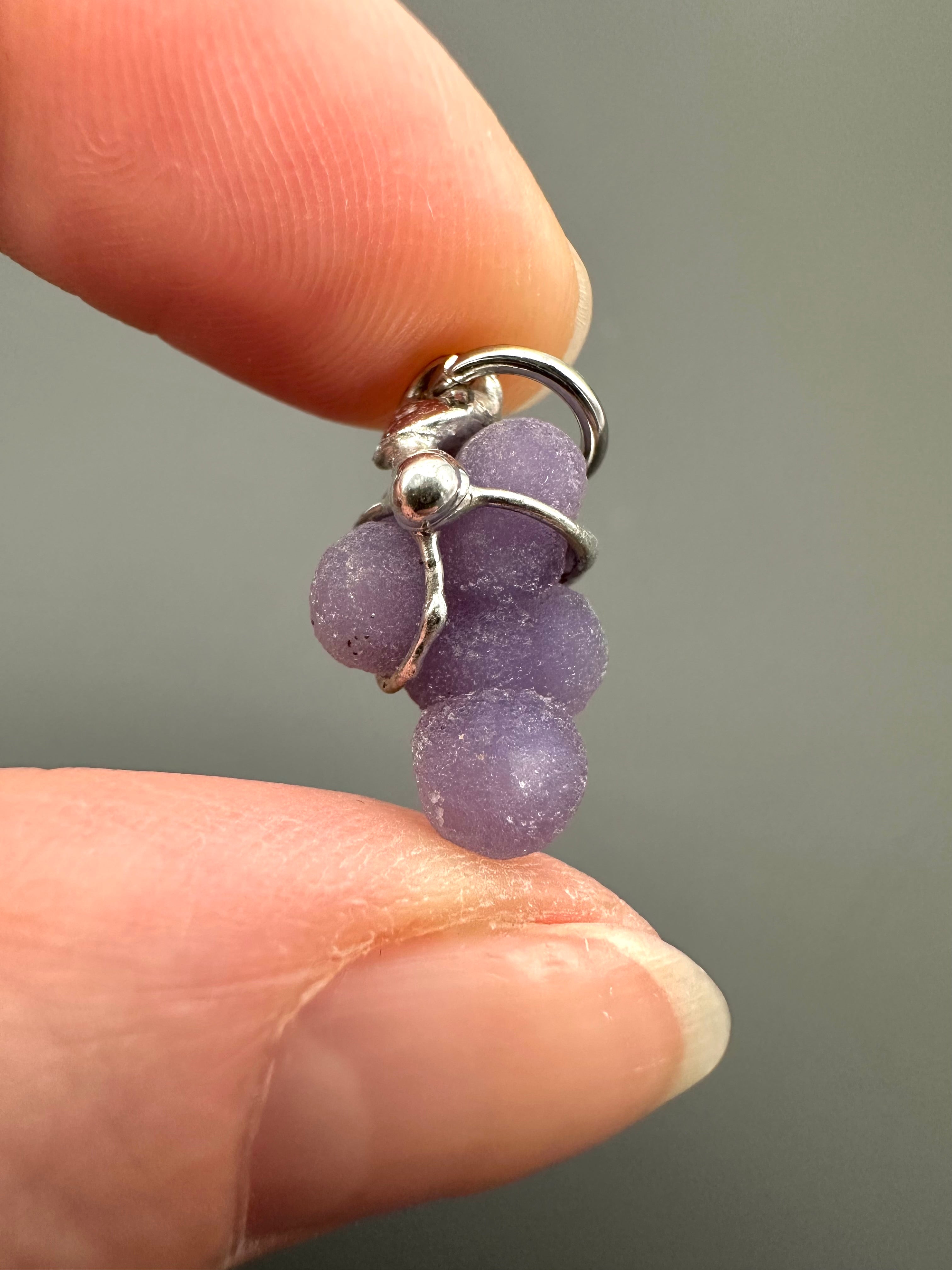Grape chalcedony pendant - P/HCH73