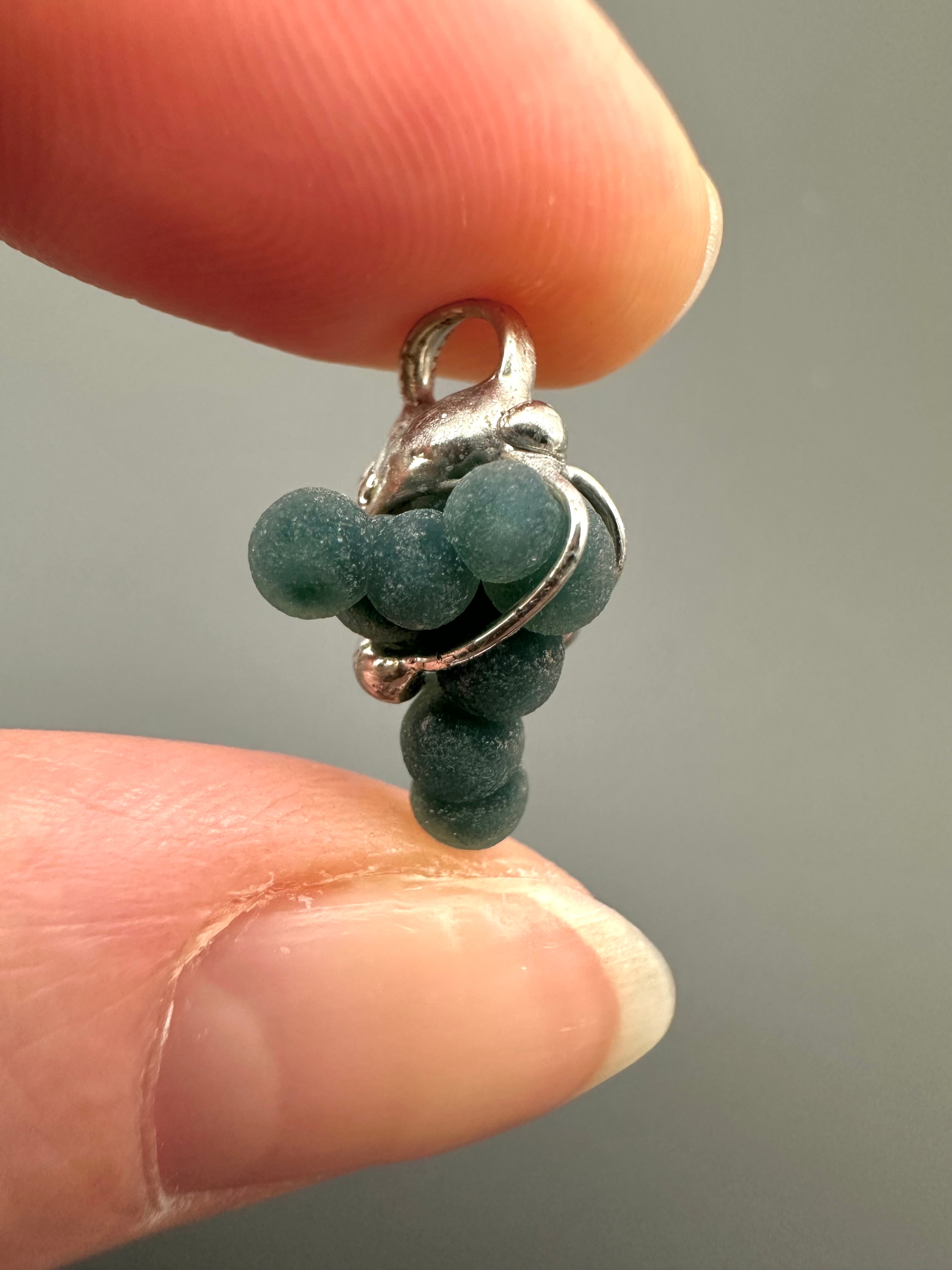 Grape chalcedony pendant - P/HCH77