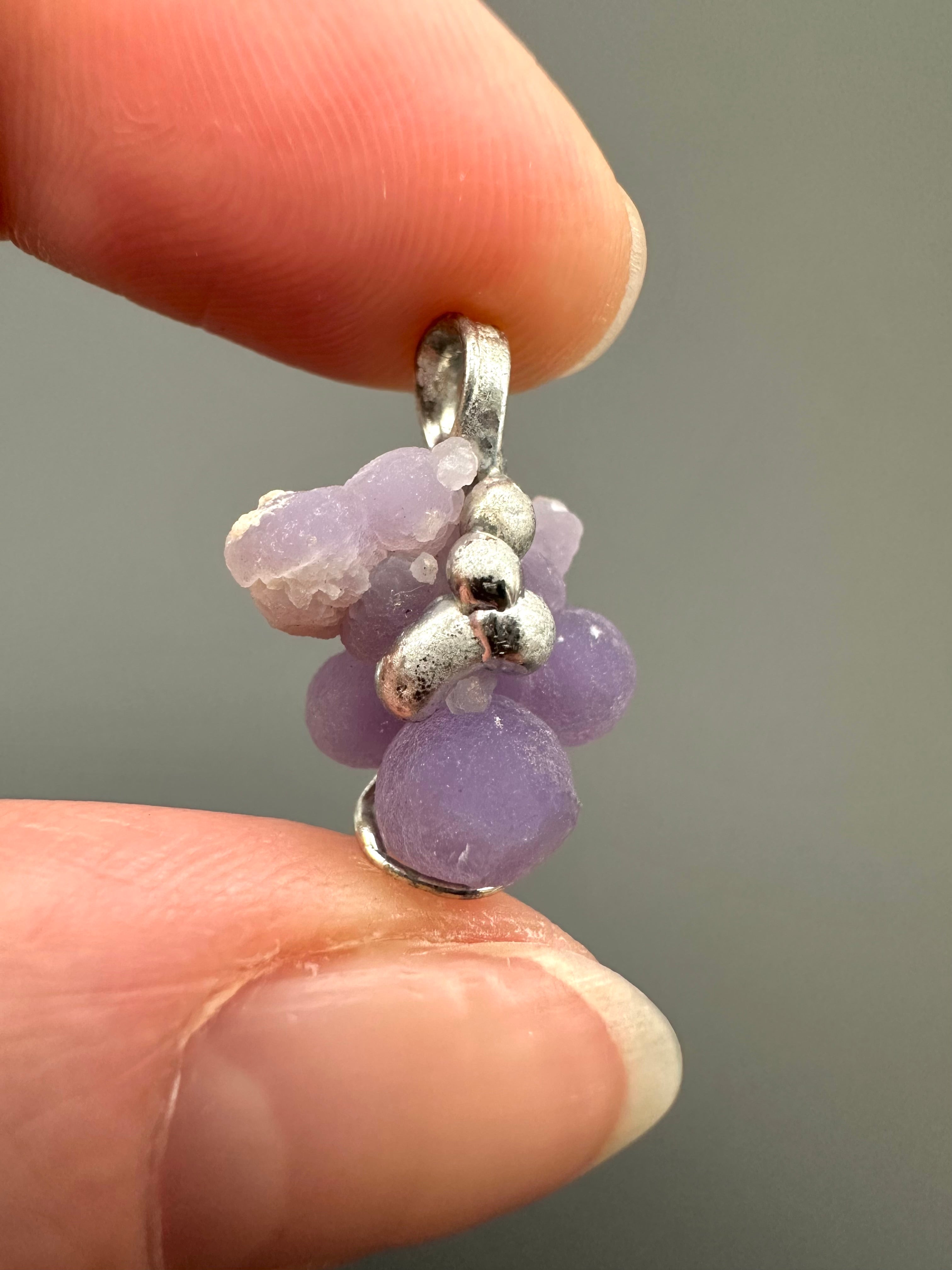 Grape chalcedony pendant - P/HCH78