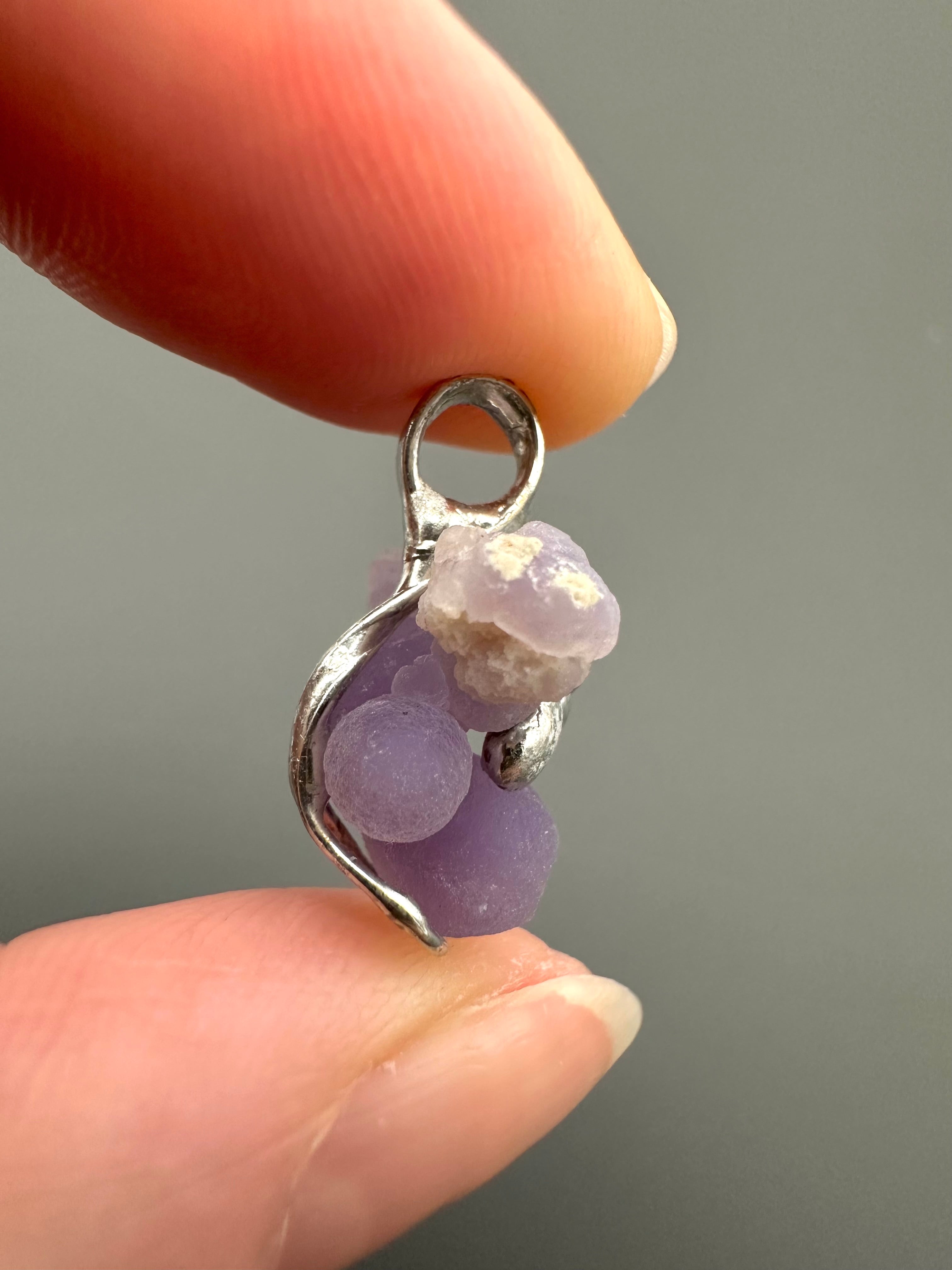 Grape chalcedony pendant - P/HCH78