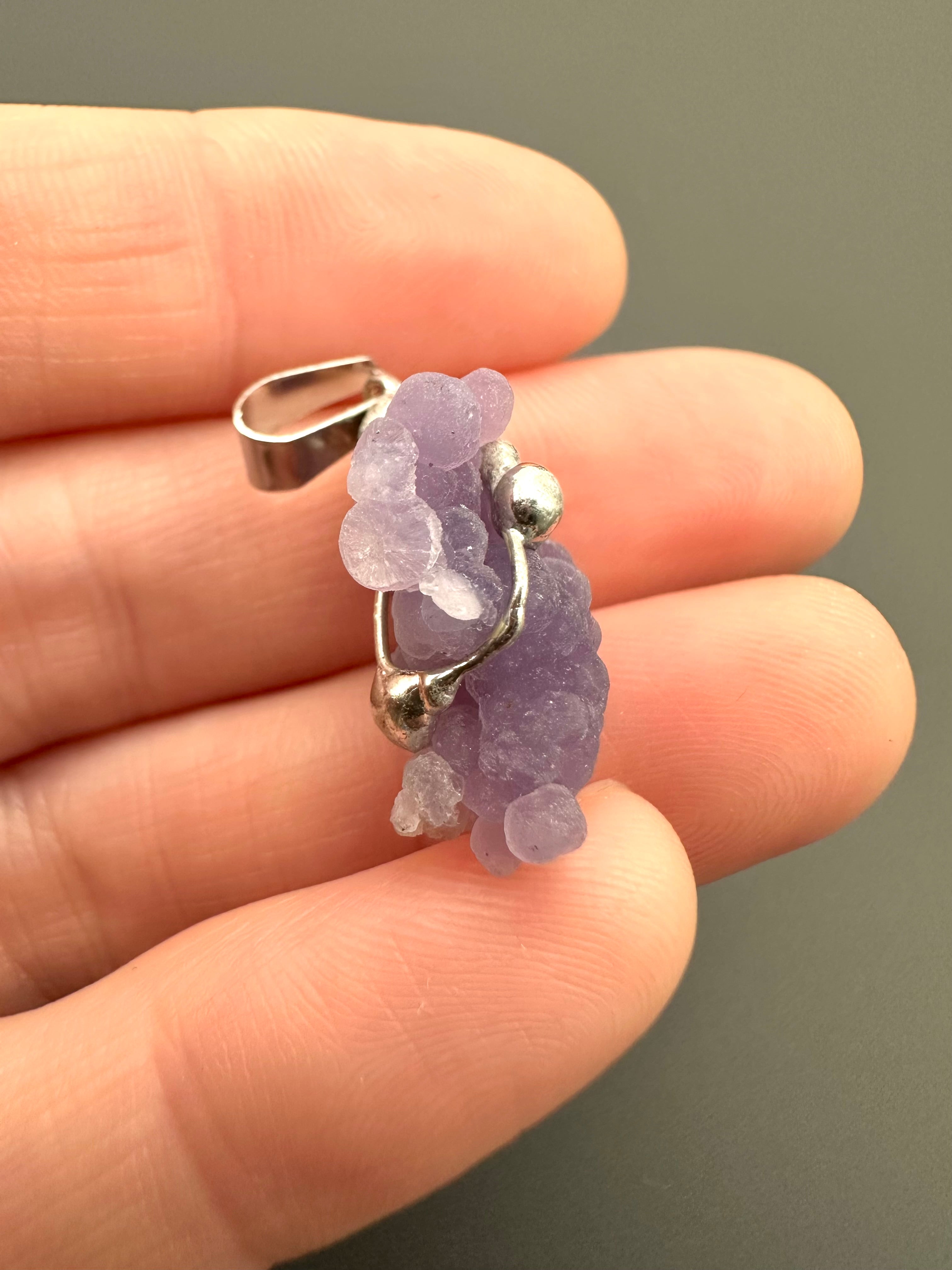 Grape chalcedony pendant - P/HCH80