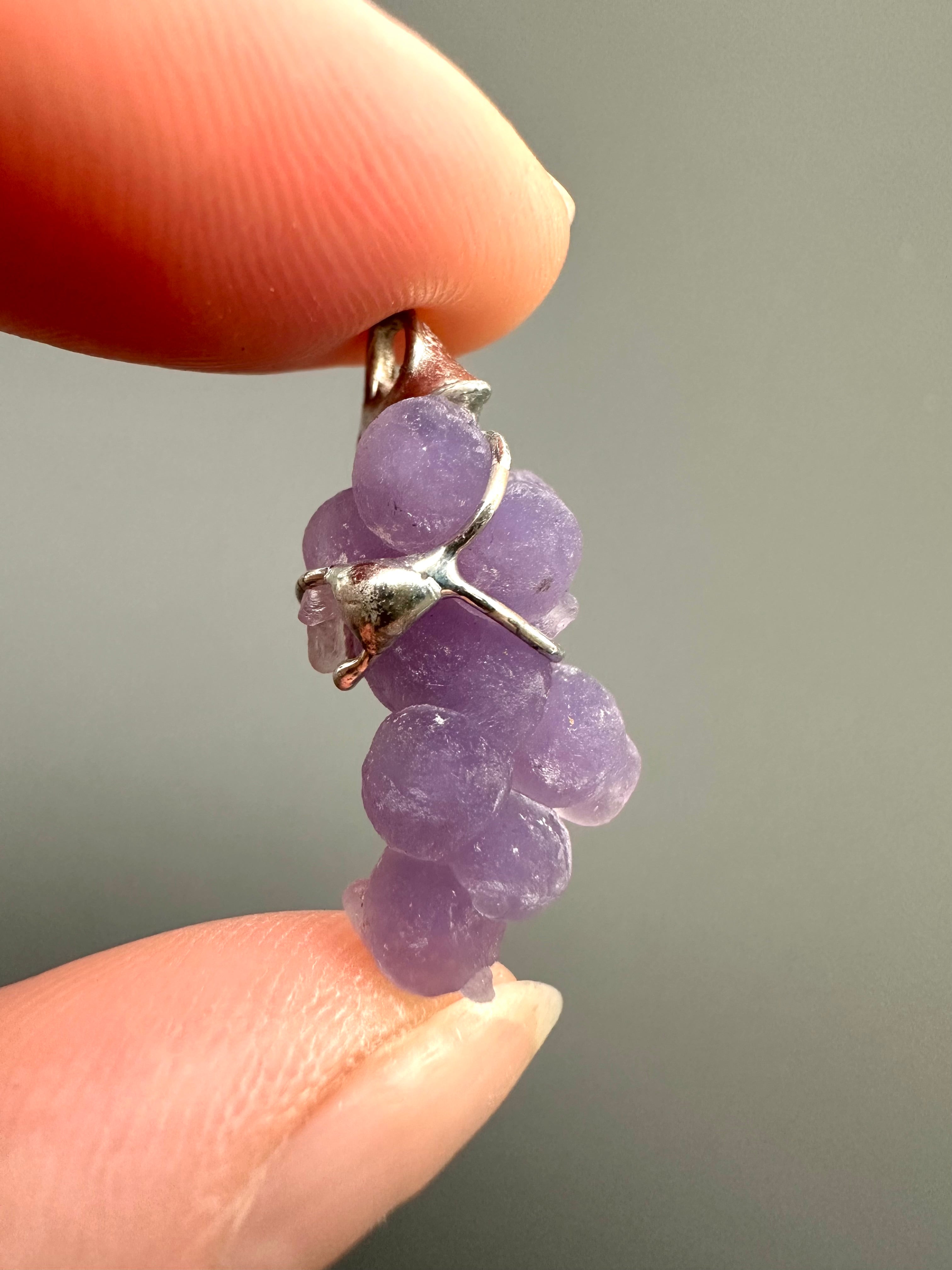 Grape chalcedony pendant - P/HCH81