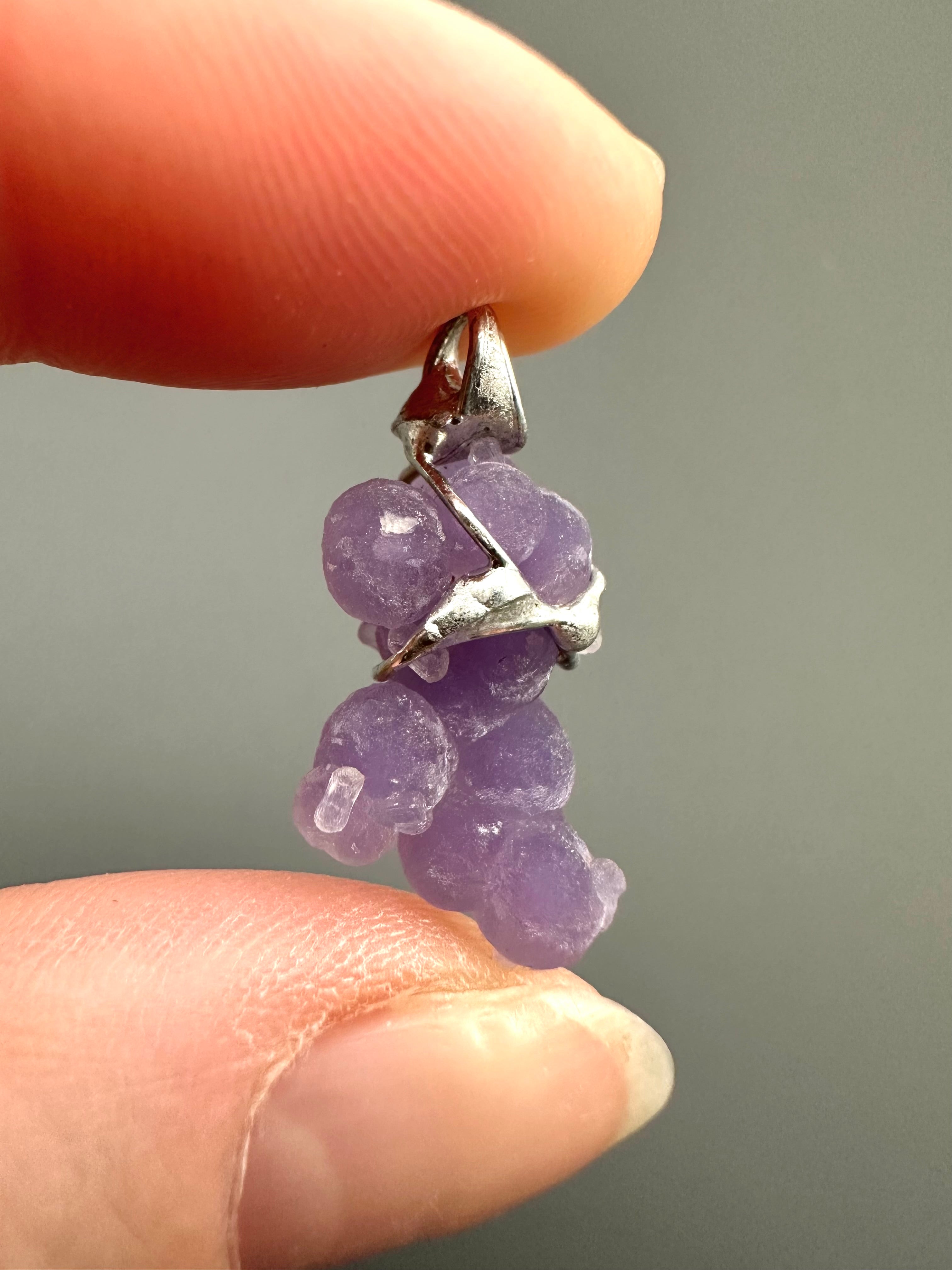 Grape chalcedony pendant - P/HCH81