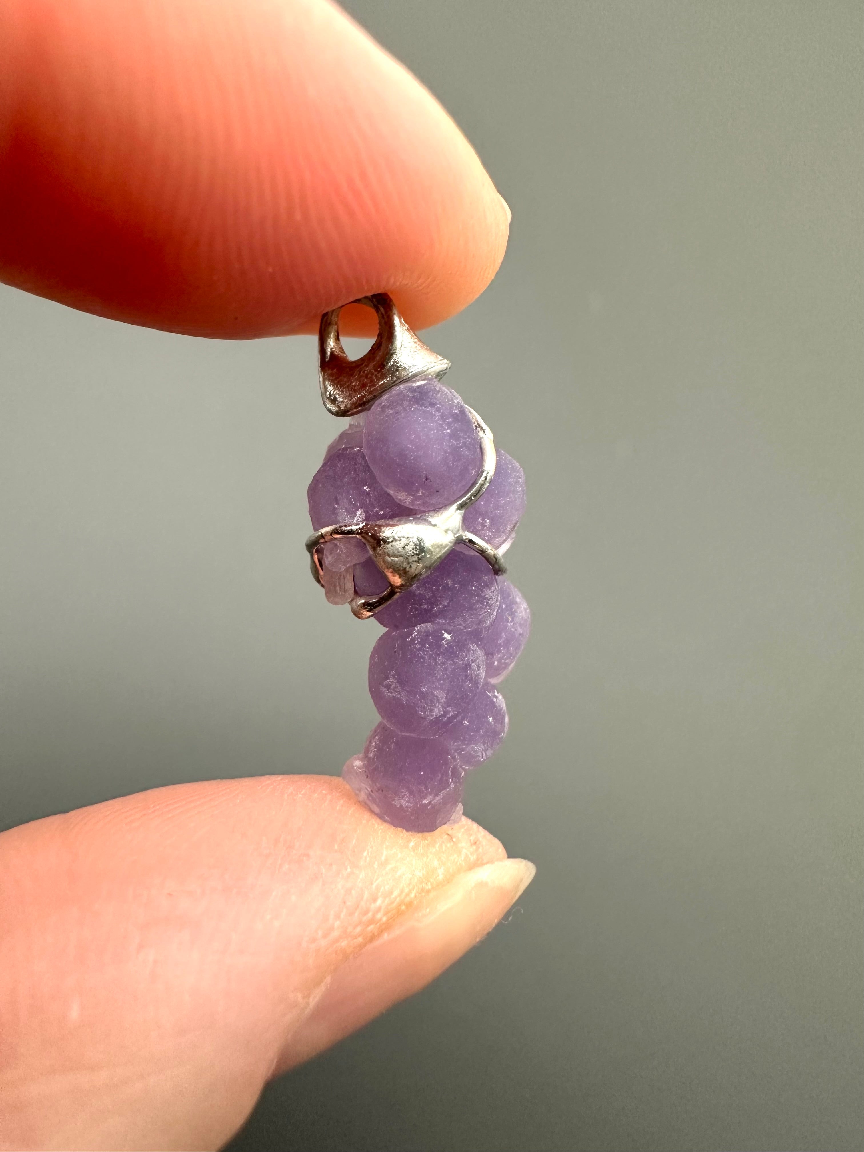 Grape chalcedony pendant - P/HCH81