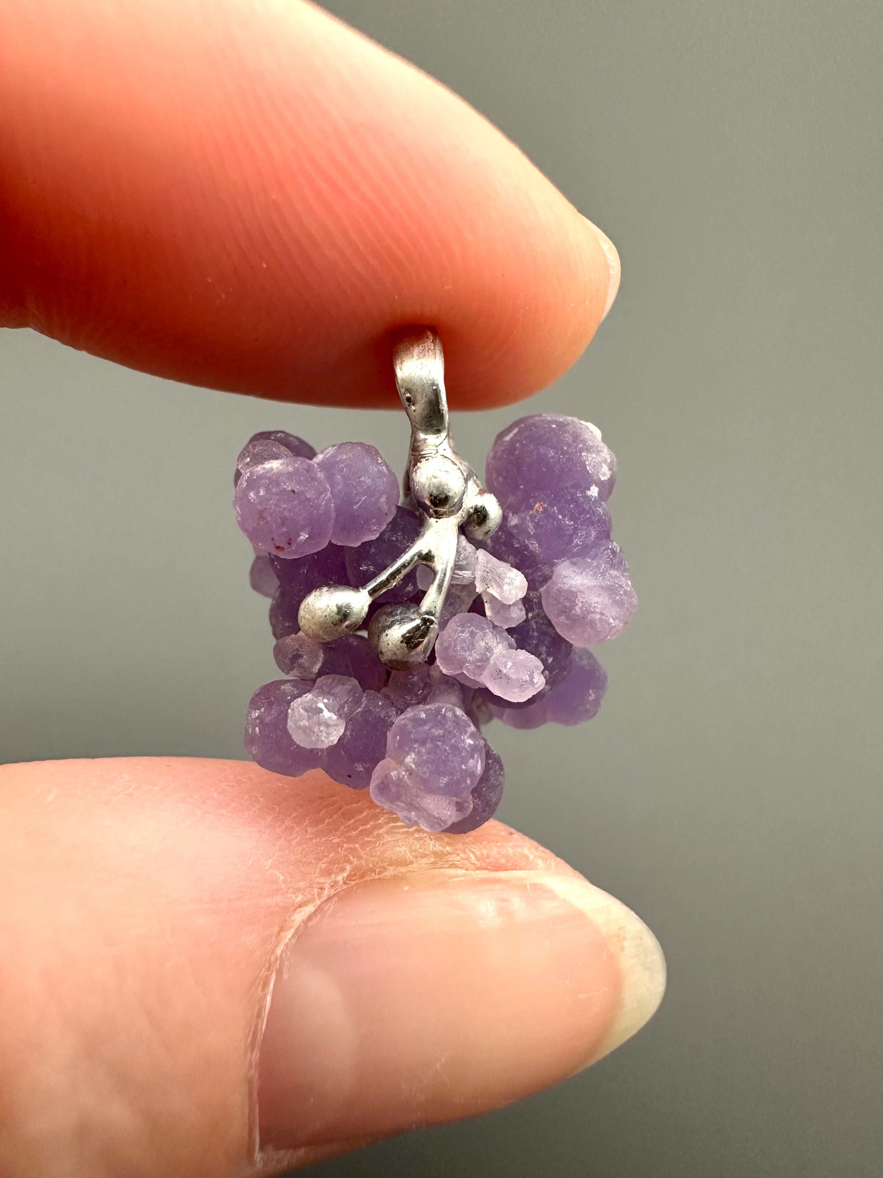 Grape chalcedony pendant - P/HCH82