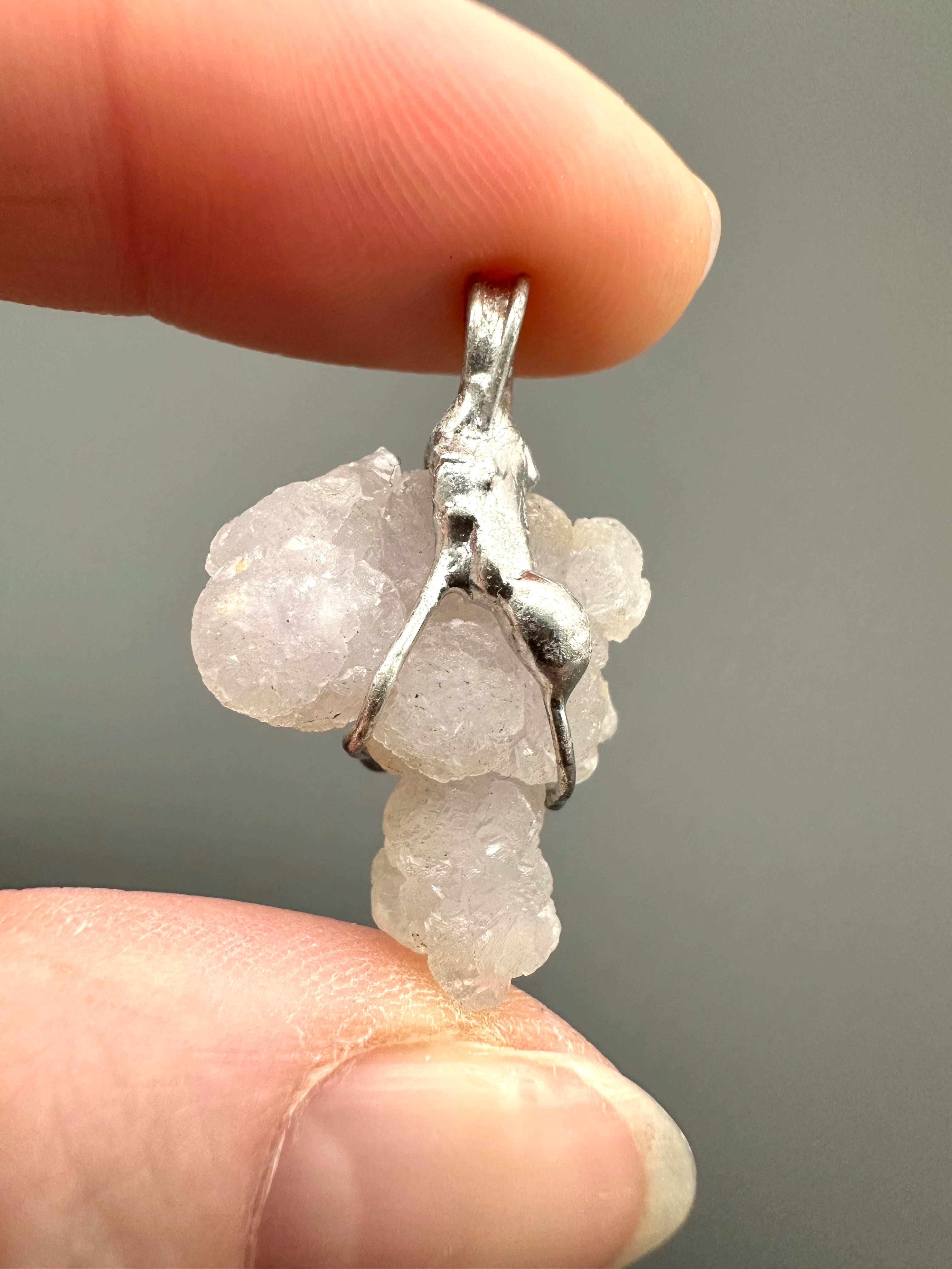 Grape chalcedony pendant - P/HCH84