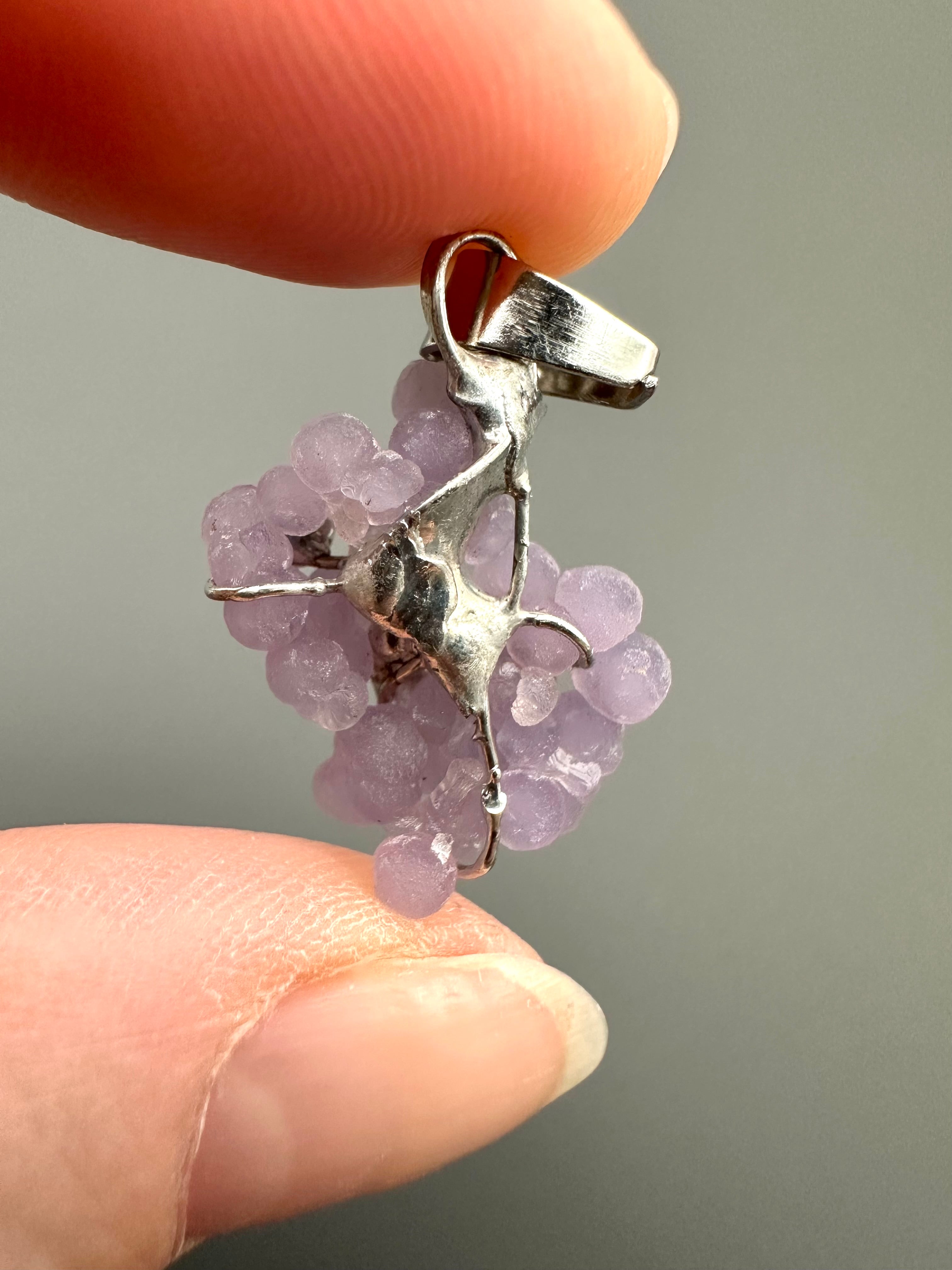 Grape chalcedony pendant - P/HCH85