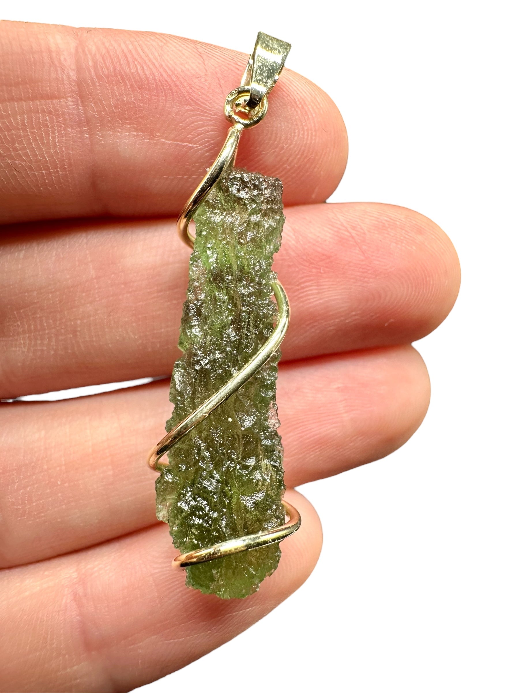Gold moldavite pendant 3,9g