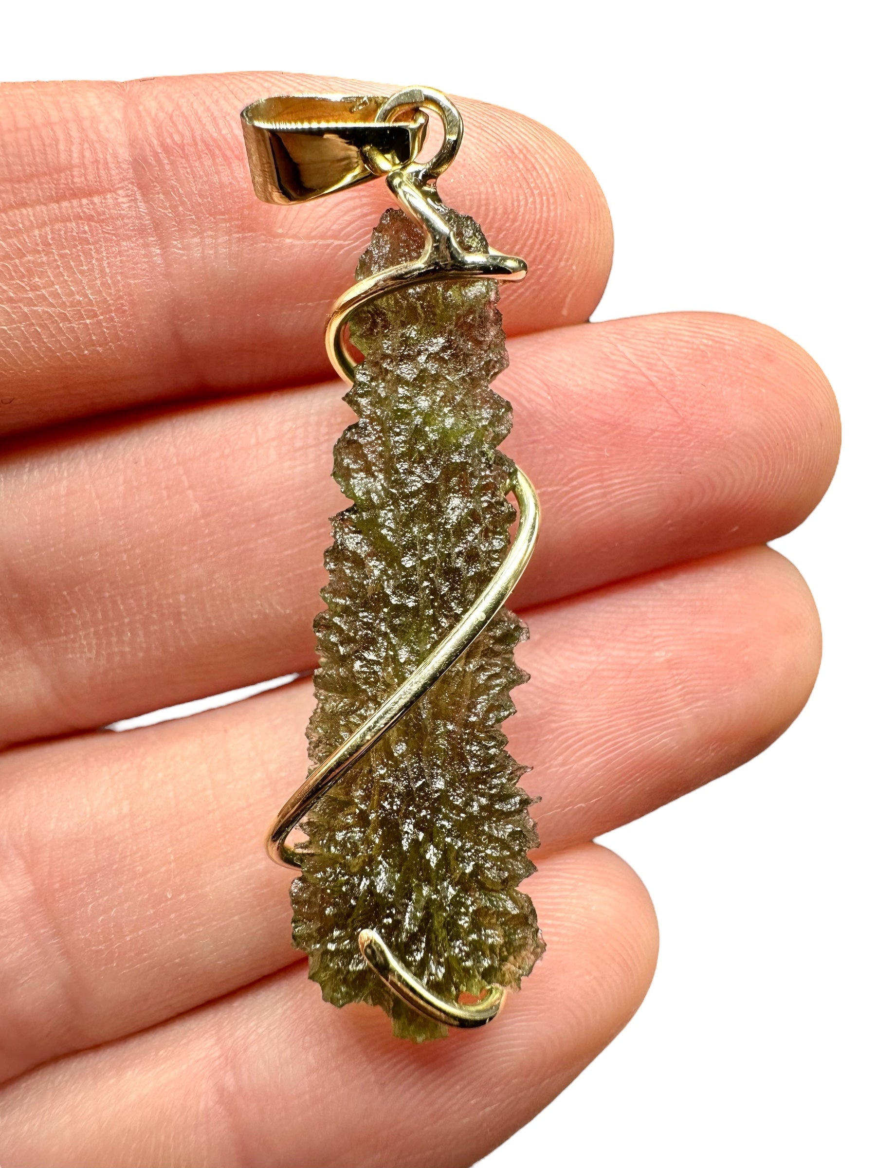 Gold moldavite pendant 3,4g