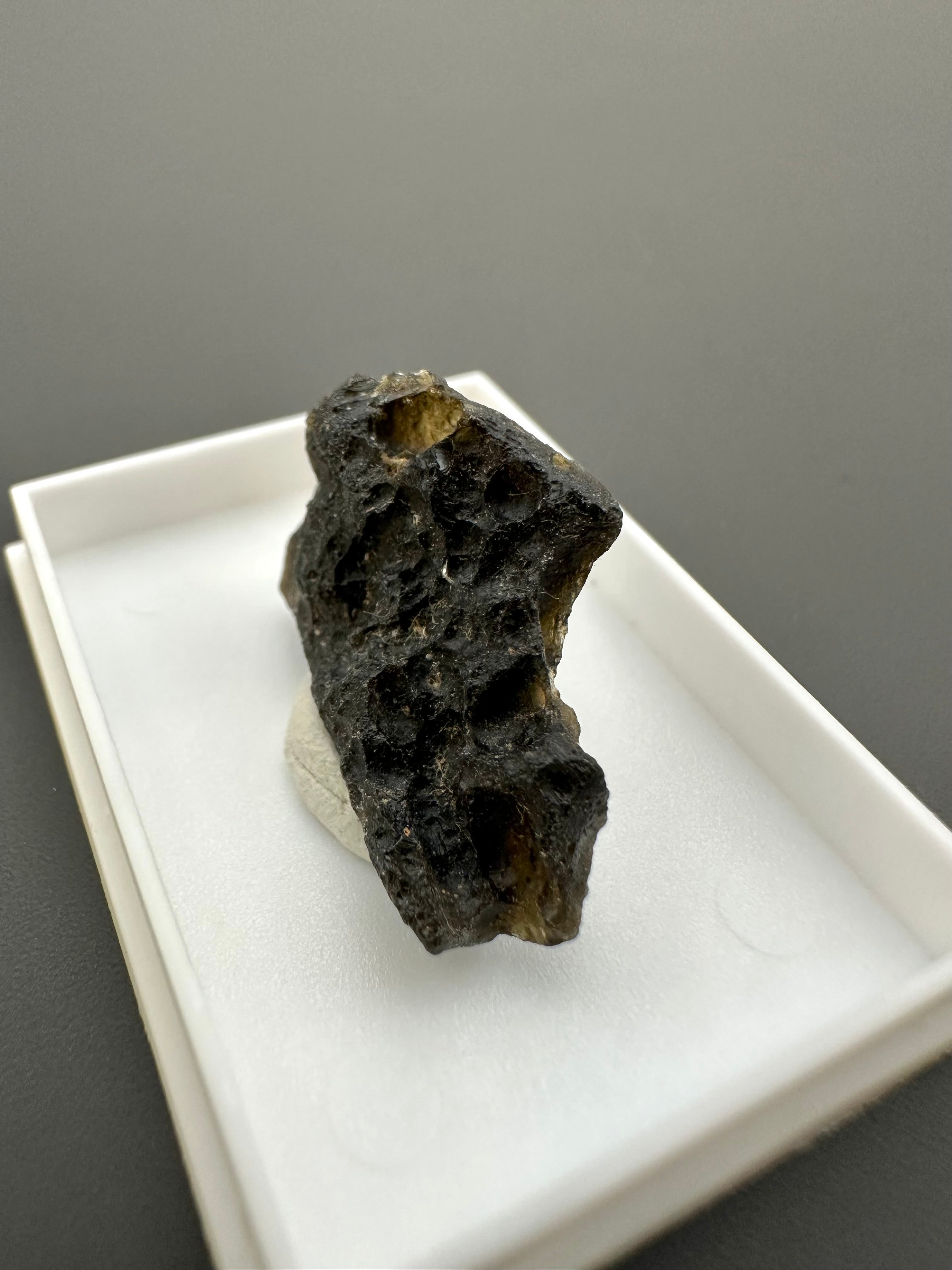 Indochinite – Maoming – Guangdong, China - MVK383