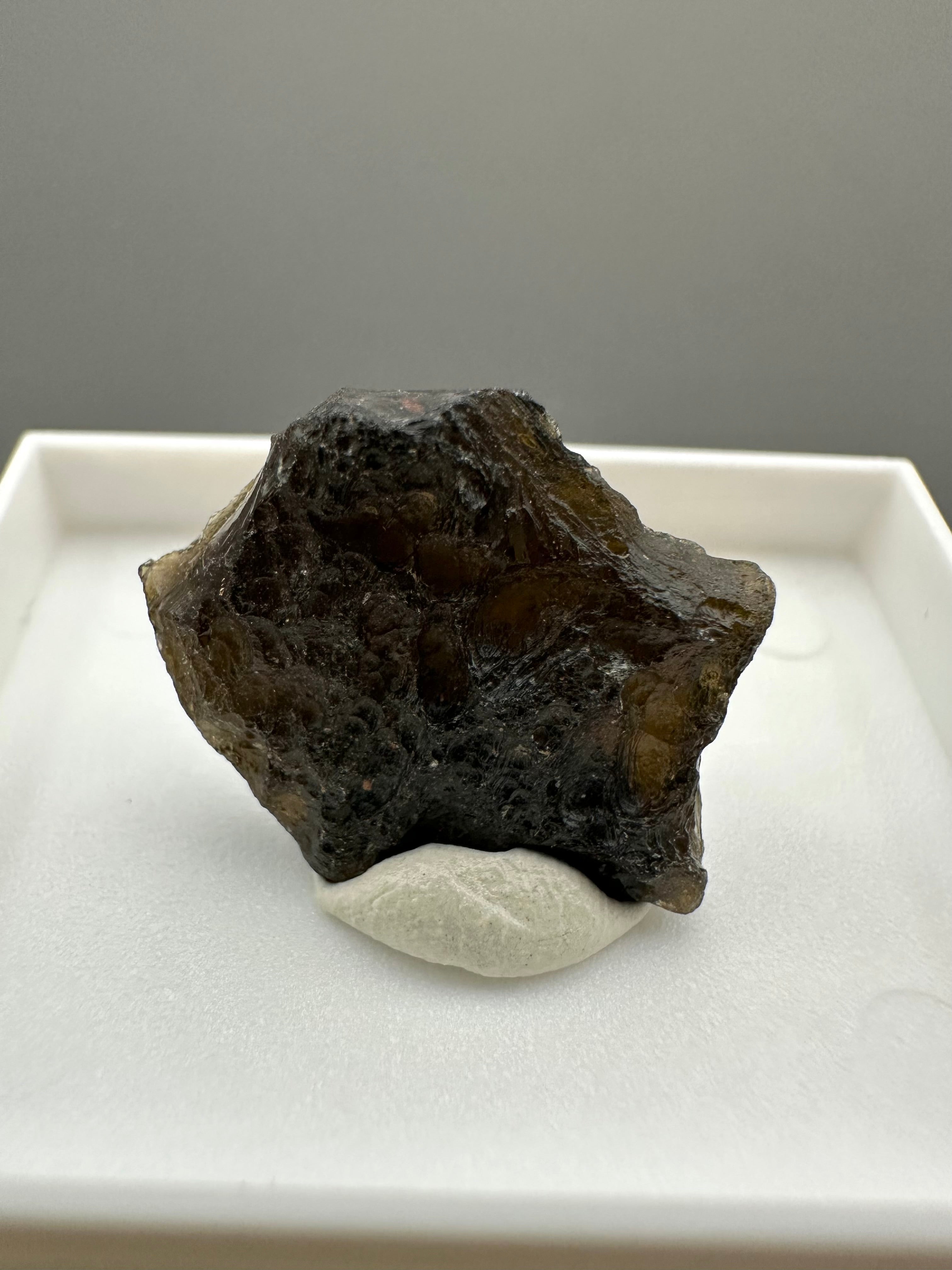 Indochinite – Maoming – Guangdong, China - MVK384