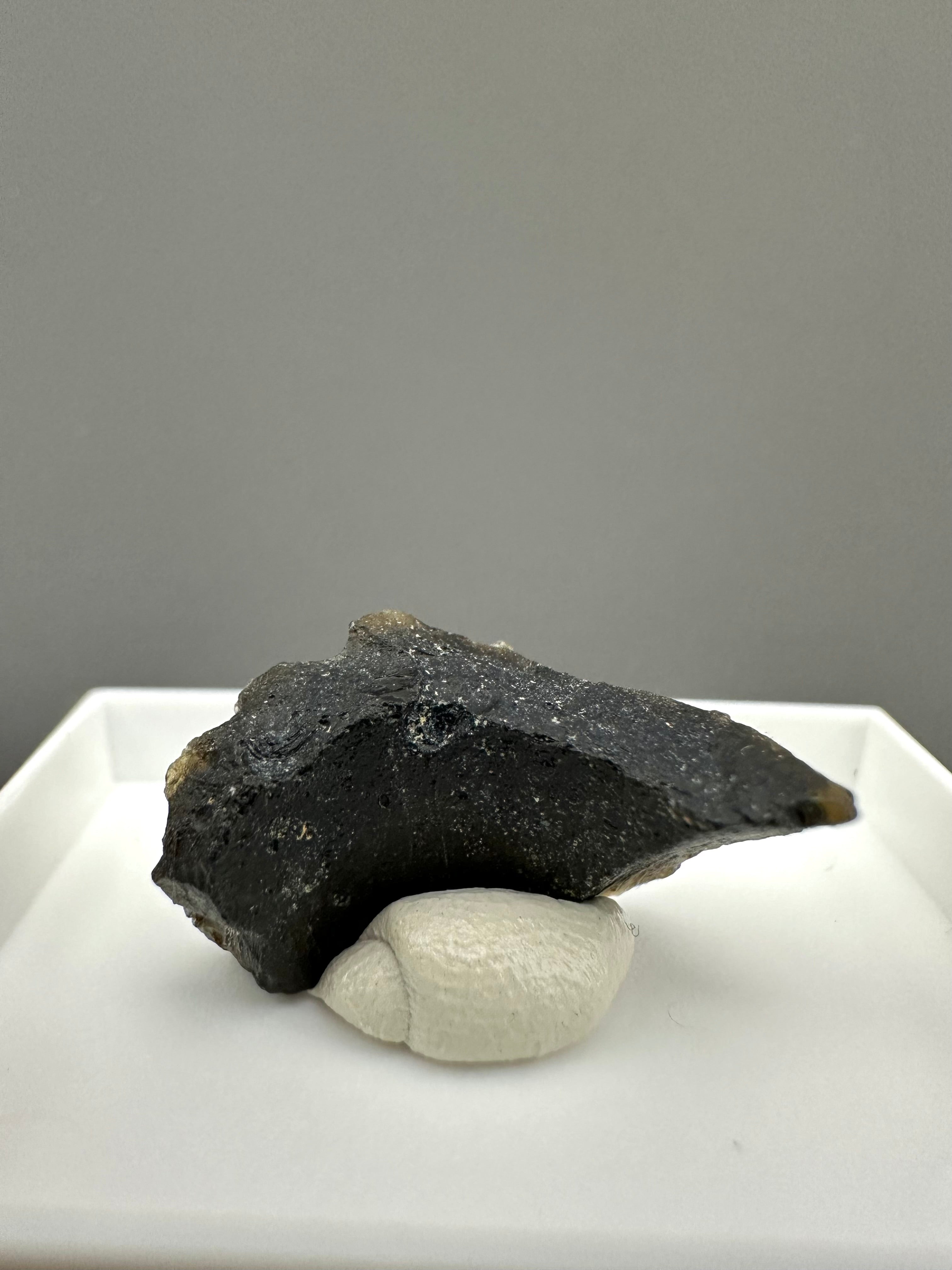 Indochinite – Maoming – Guangdong, China - MVK385