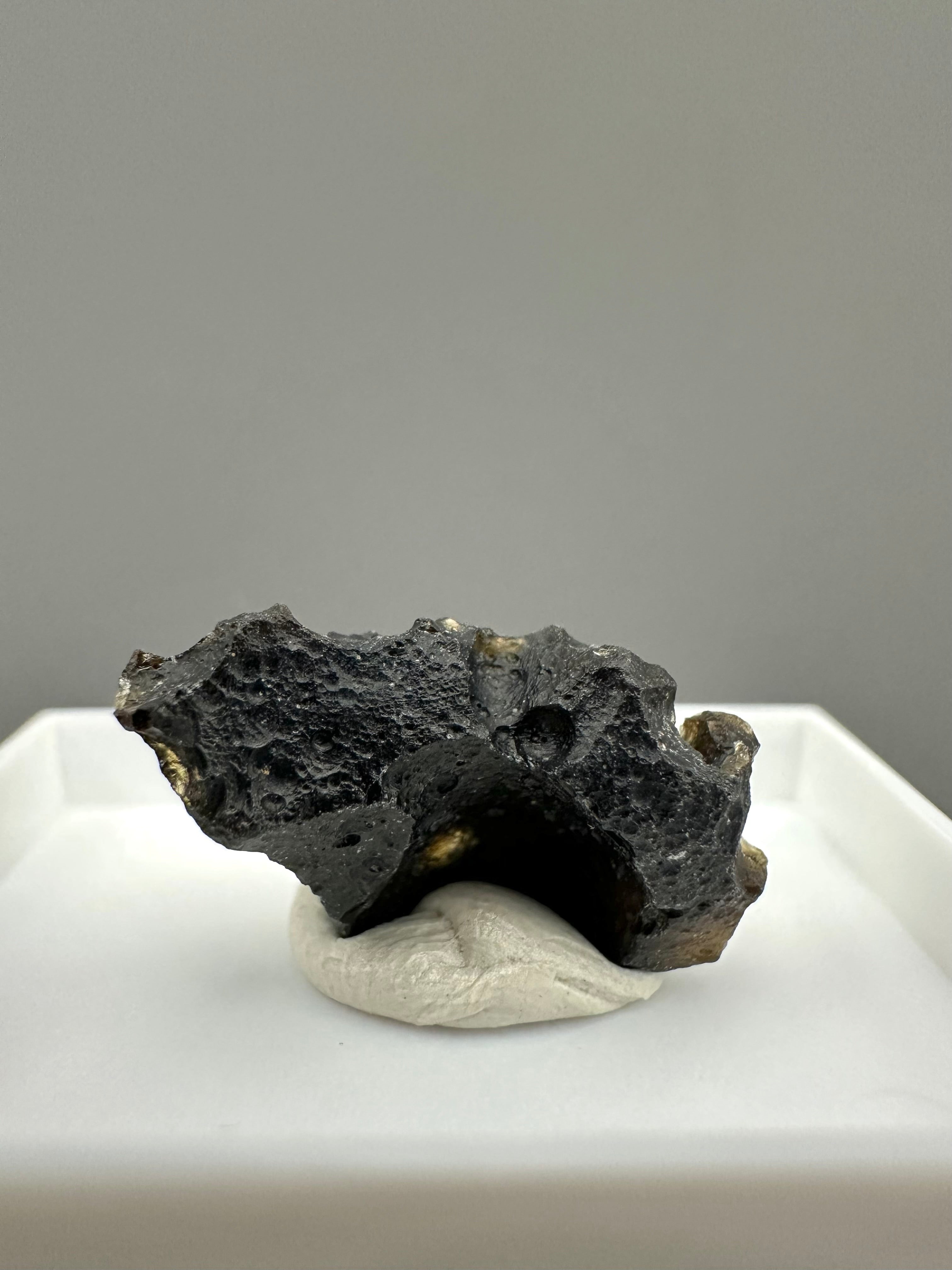 Indochinite – Maoming – Guangdong, China - MVK386